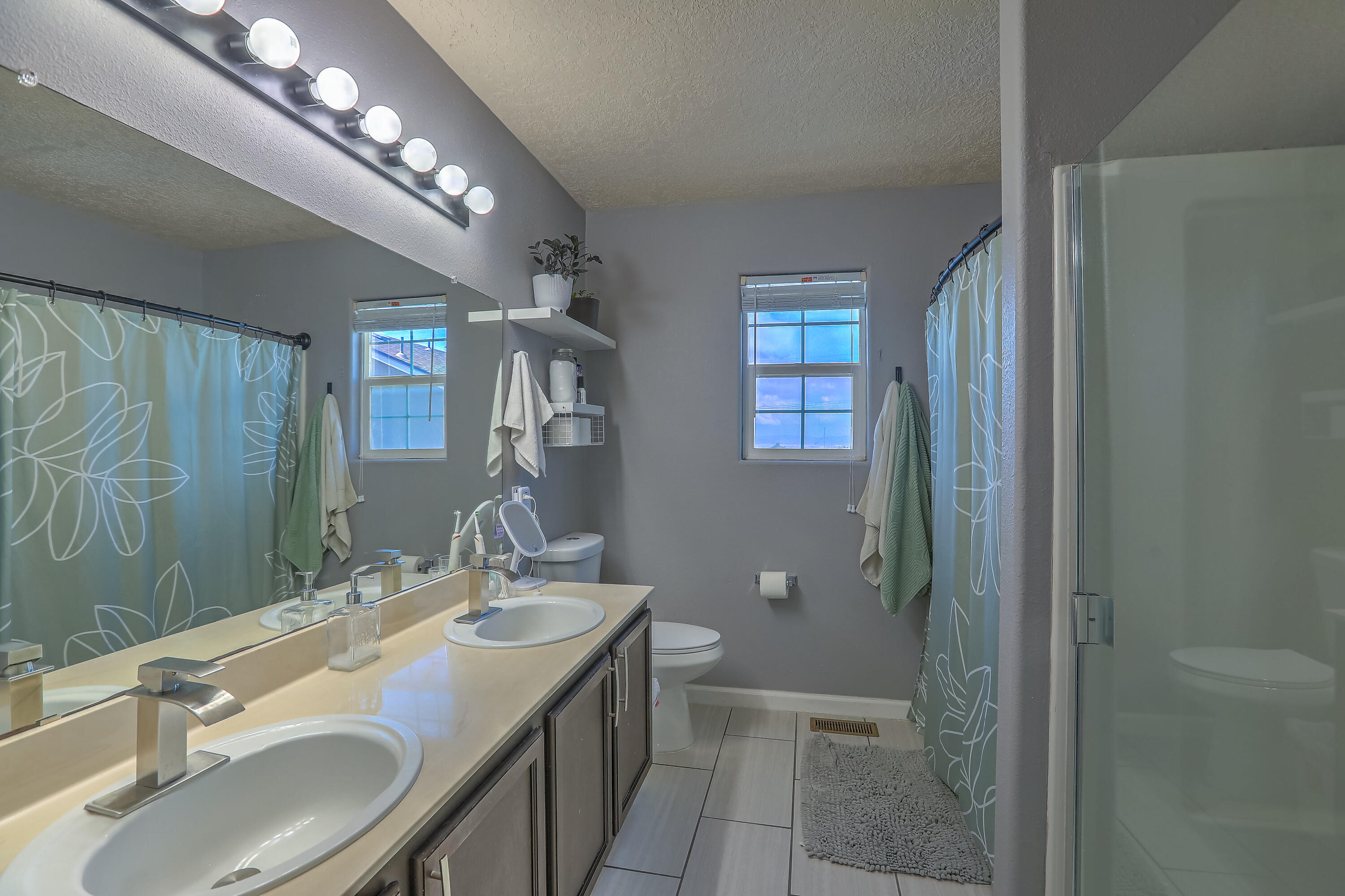 8305 CASA GRIS Court NW