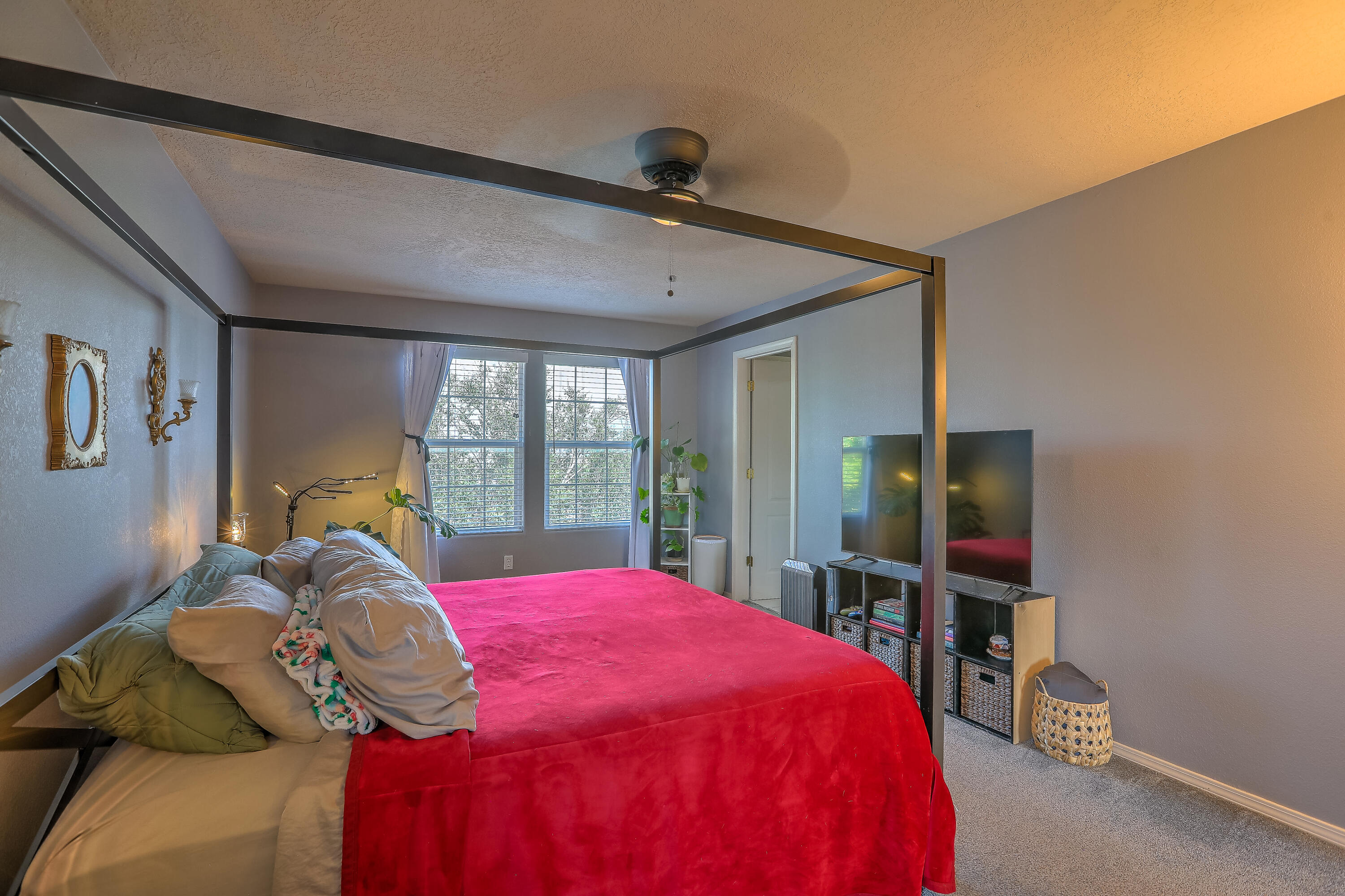 8305 CASA GRIS Court NW