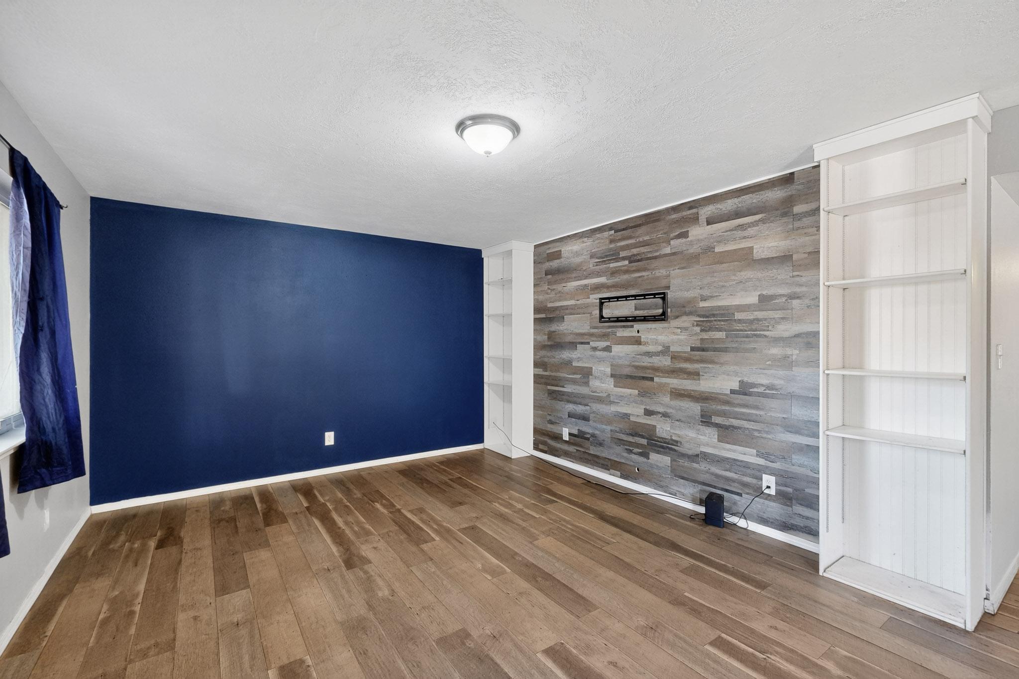 14105 DOMINGO Road NE