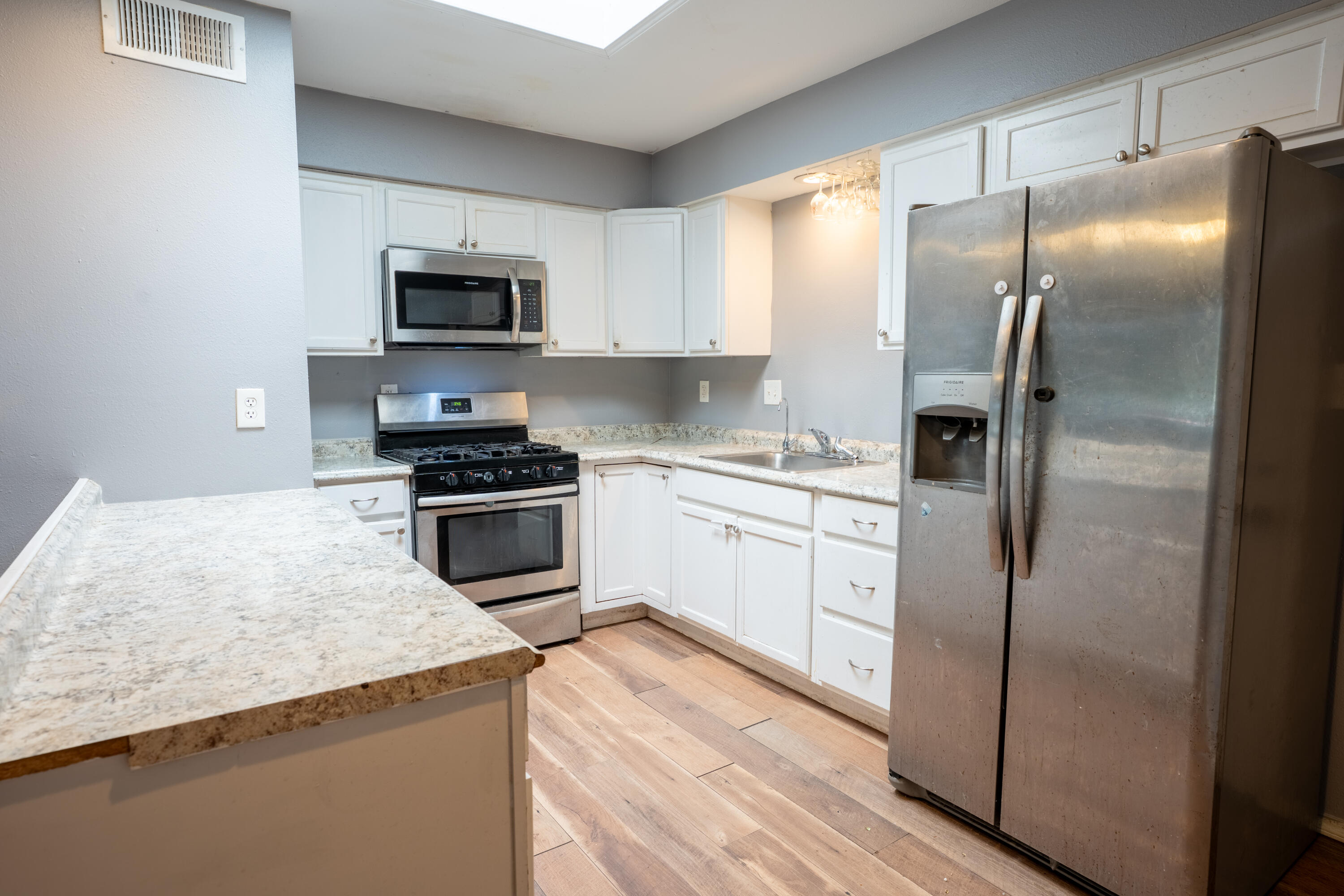 14105 DOMINGO Road NE