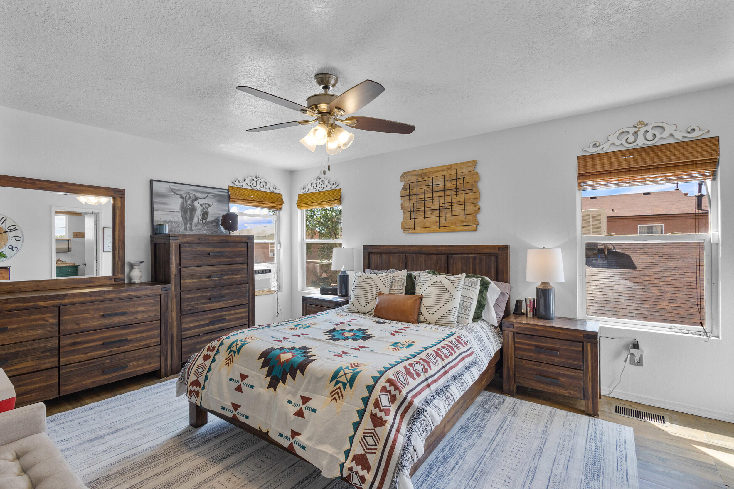 1926 TIERRA DE LA LUNA Drive SW