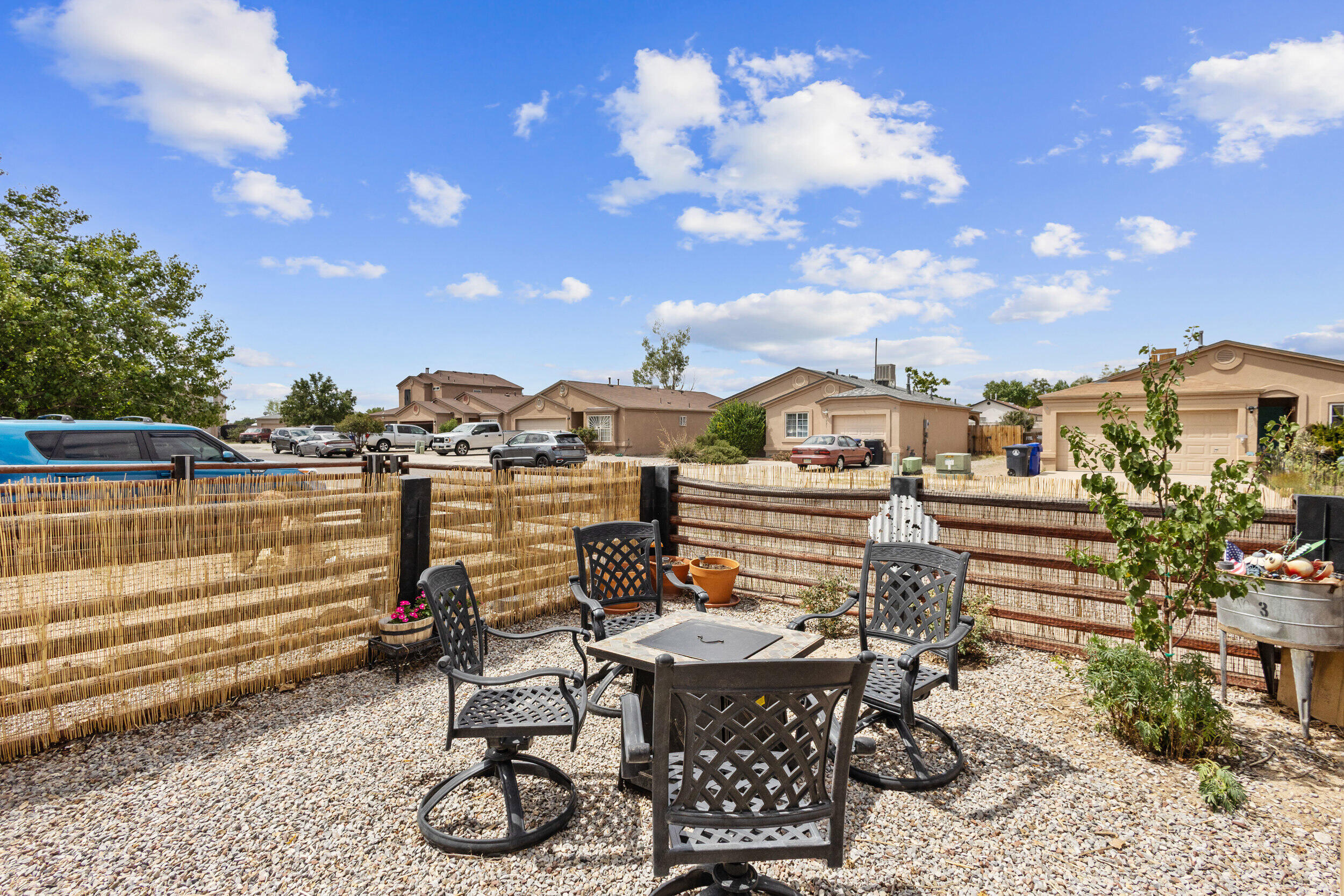 1926 TIERRA DE LA LUNA Drive SW