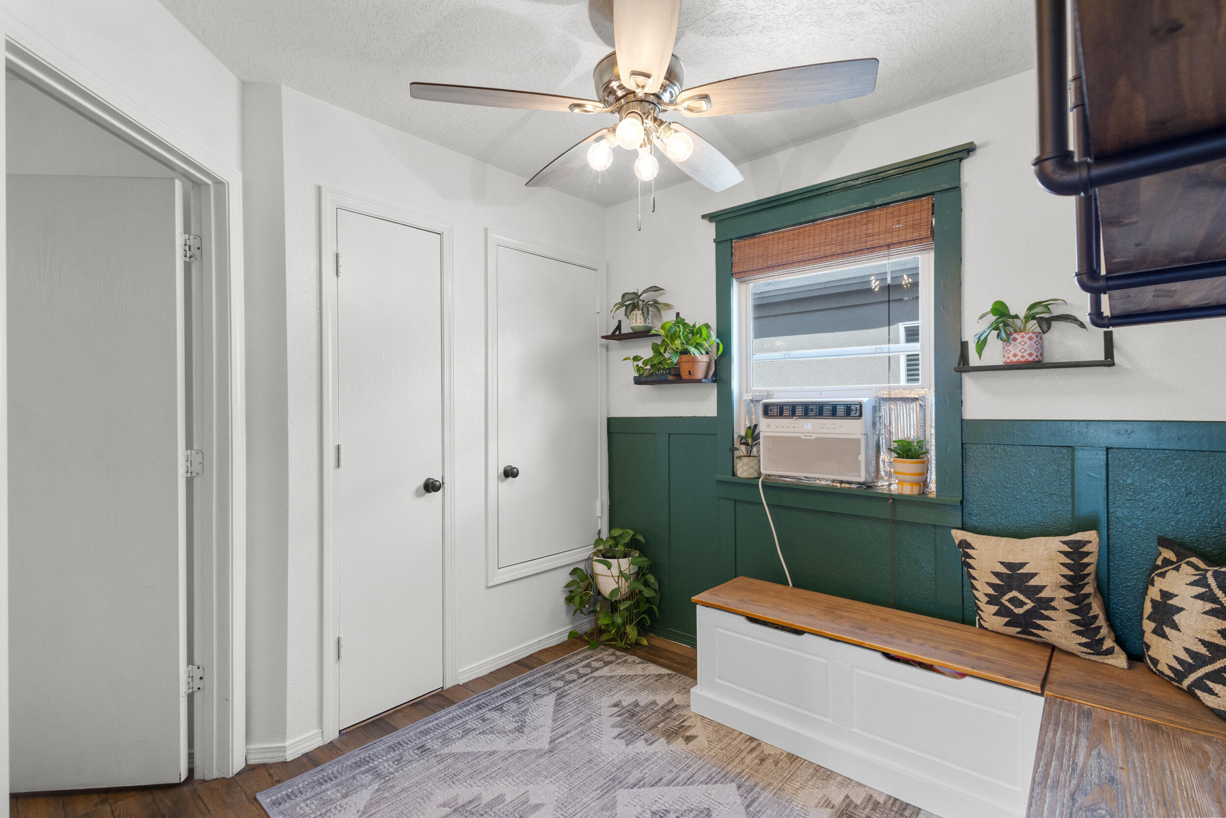 1926 TIERRA DE LA LUNA Drive SW