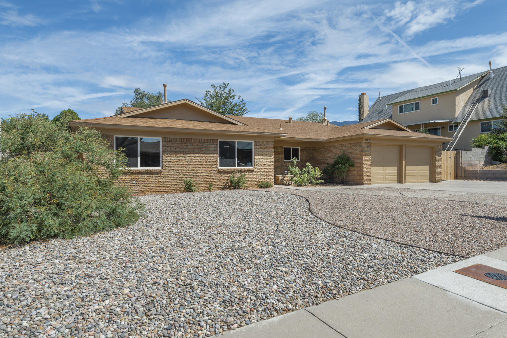 12217 VIENNA Drive NE