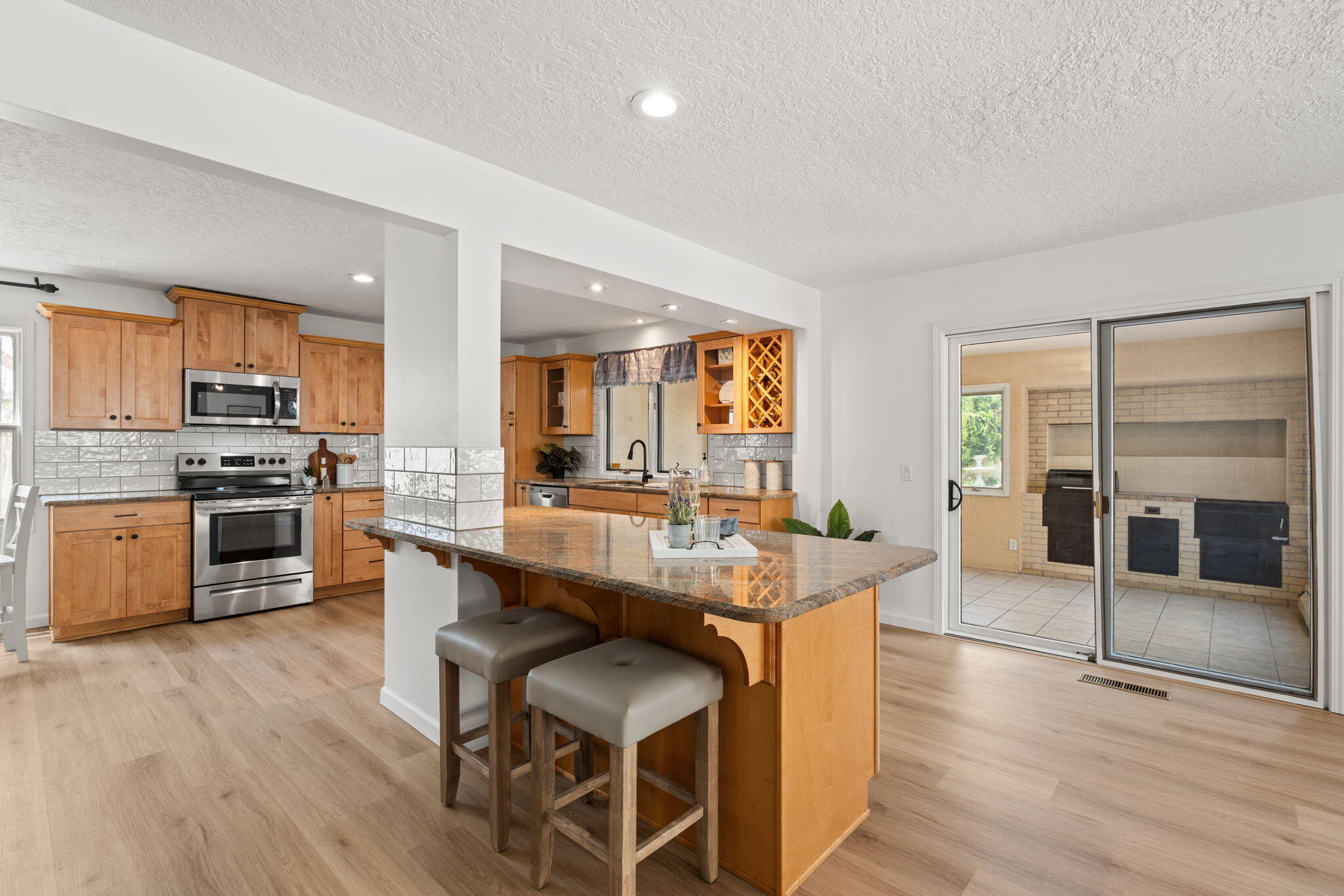 3004 Camino De La Sierra NE