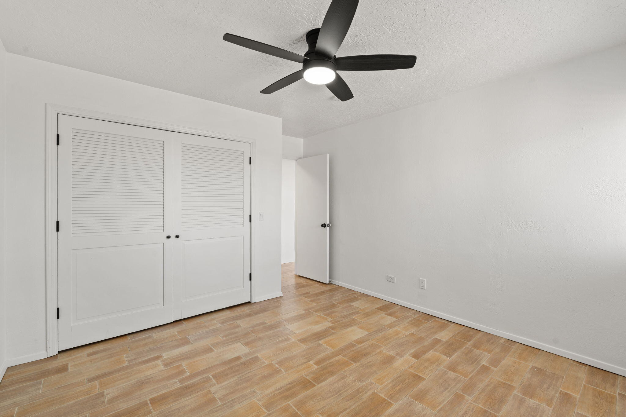 3004 Camino De La Sierra NE