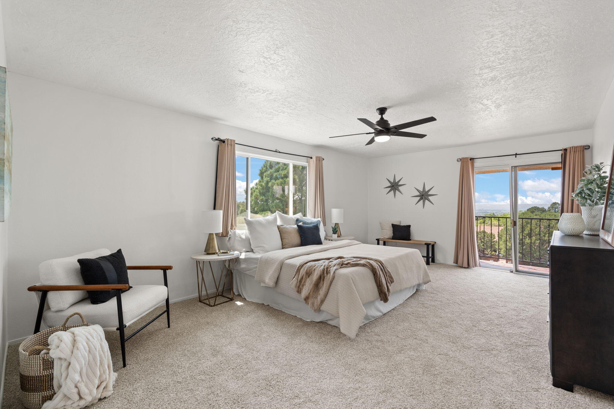 3004 Camino De La Sierra NE