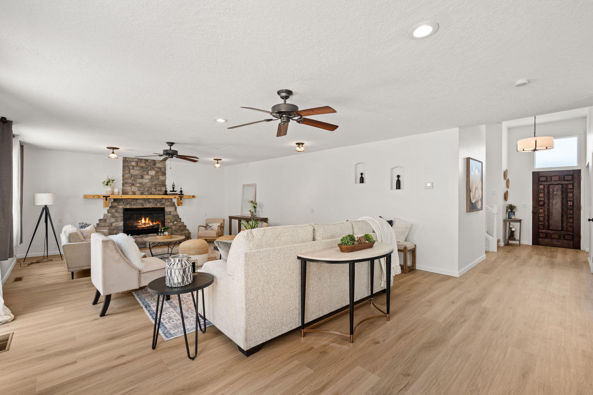 3004 Camino De La Sierra NE