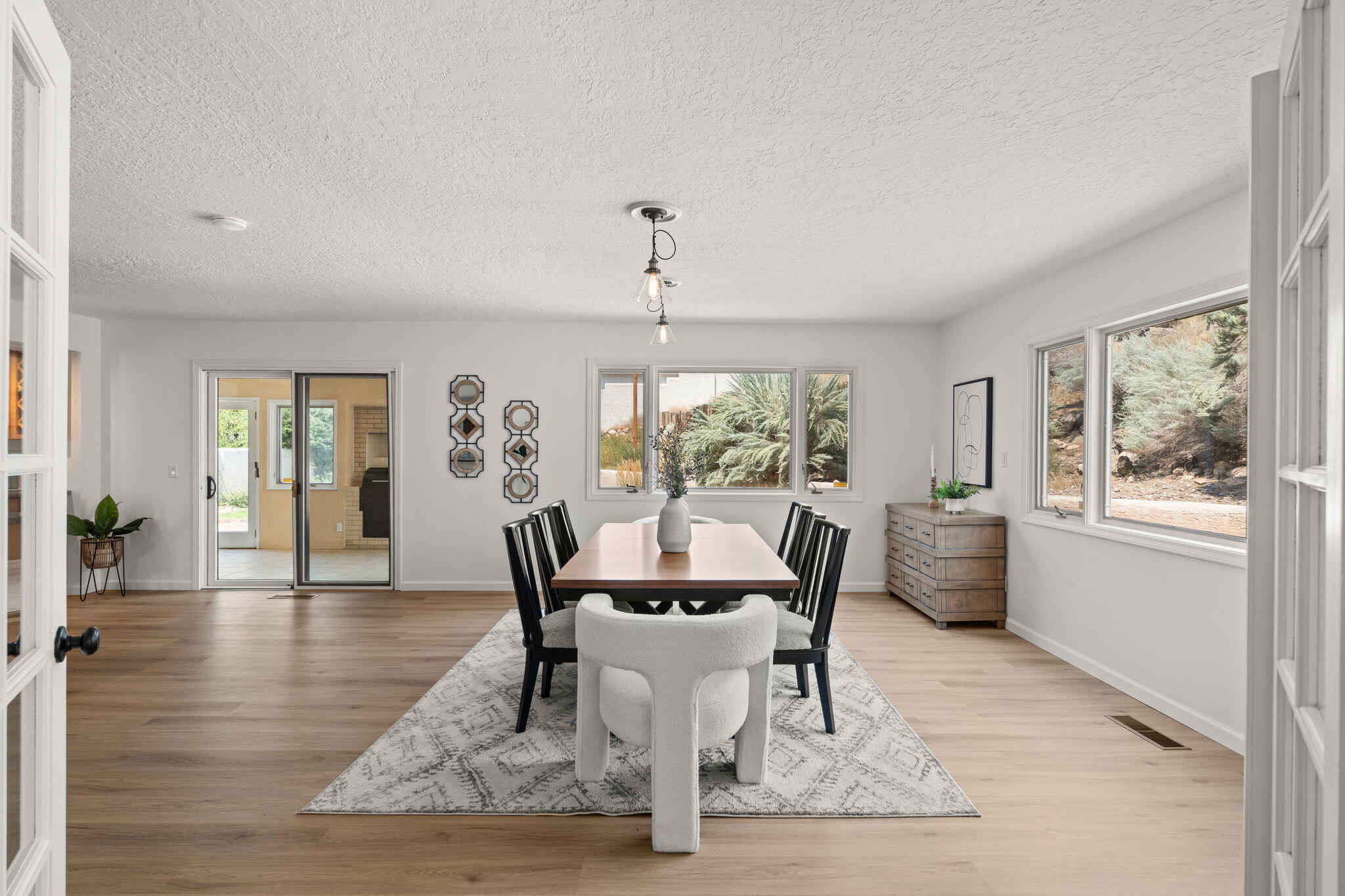 3004 Camino De La Sierra NE