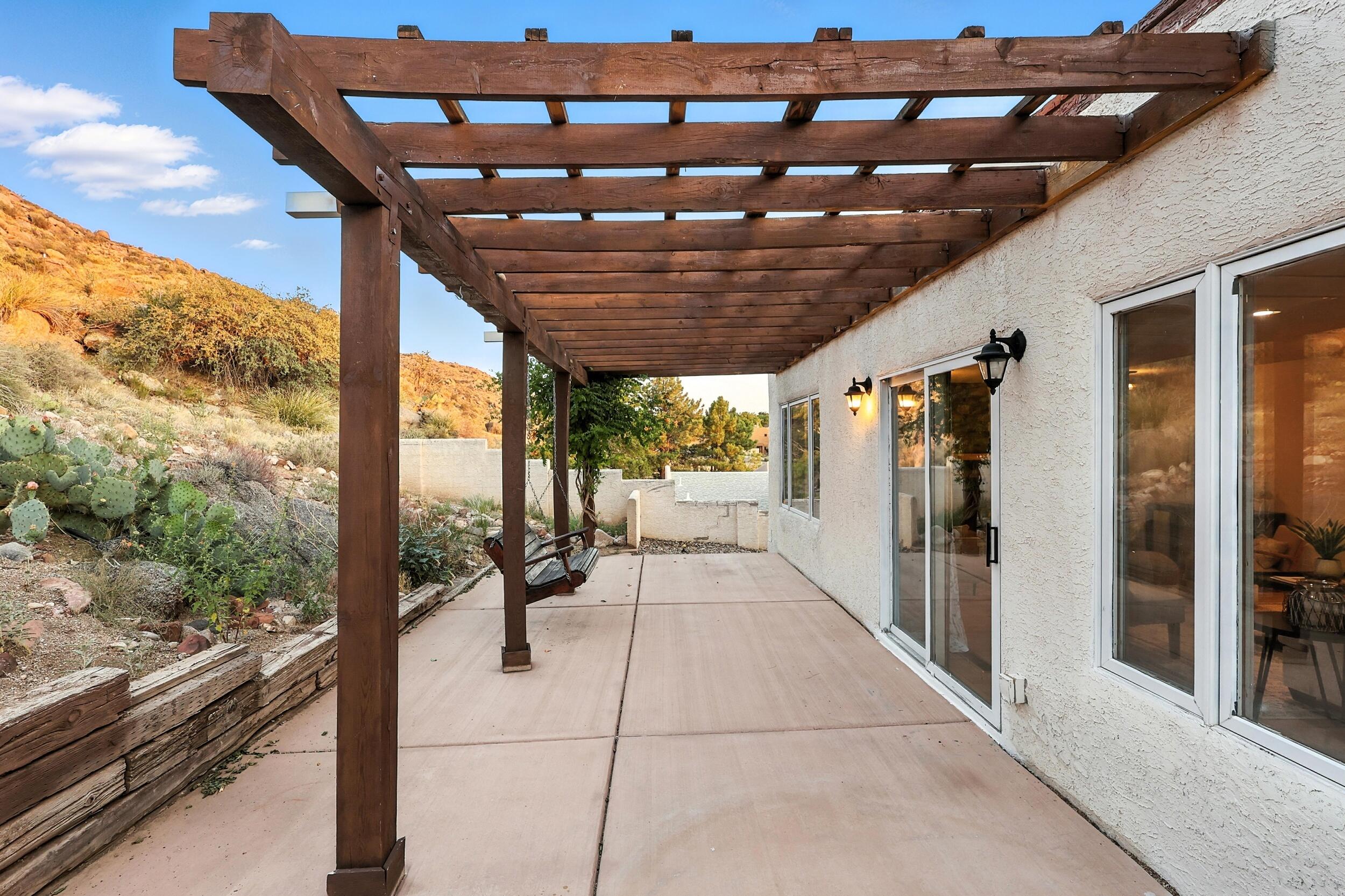 3004 Camino De La Sierra NE