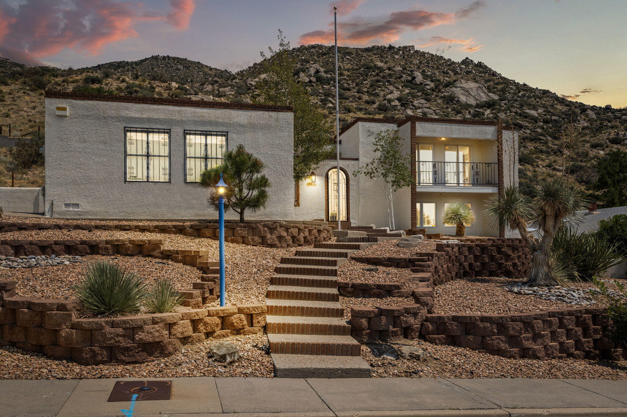 3004 Camino De La Sierra NE