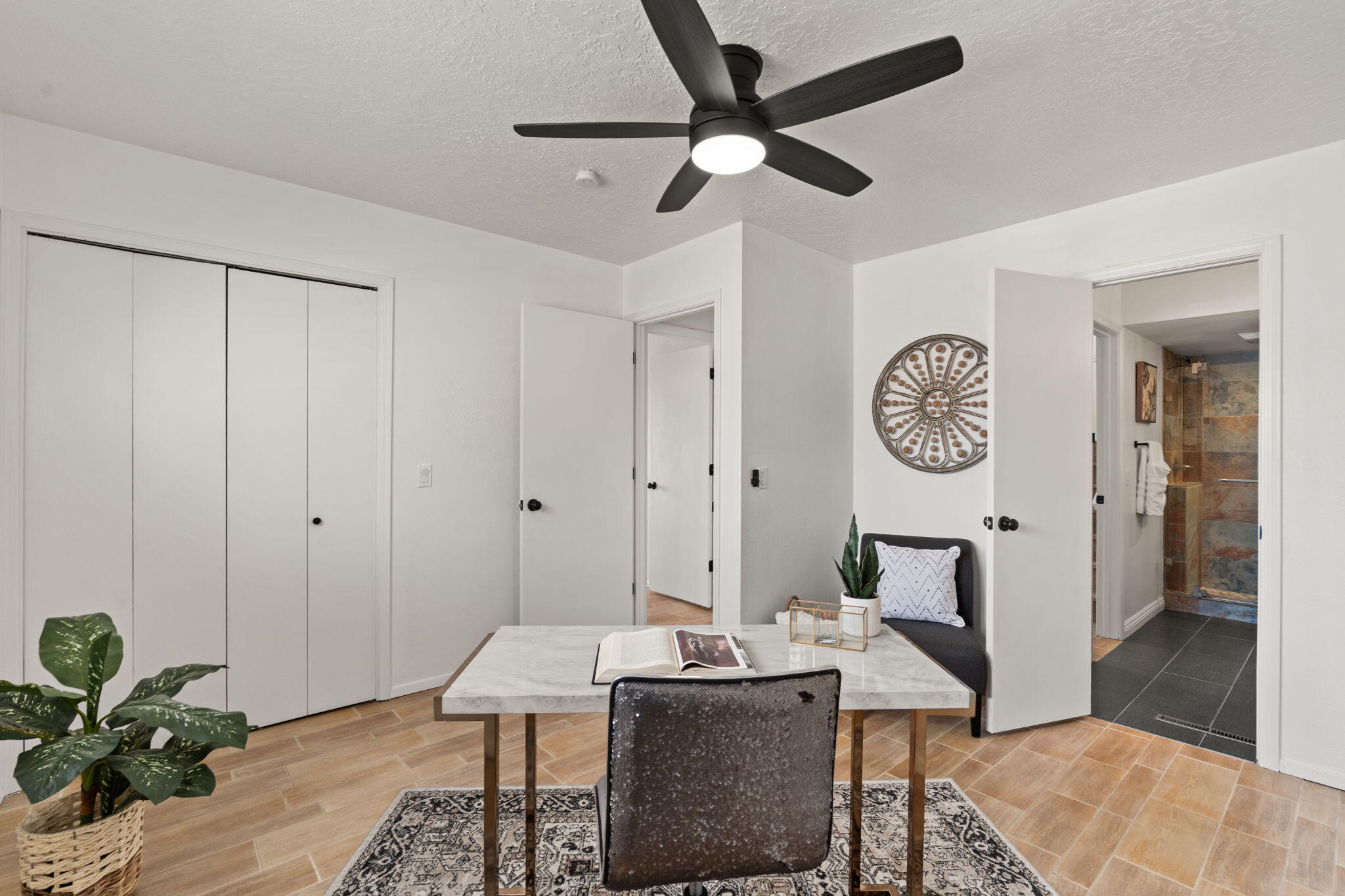 3004 Camino De La Sierra NE