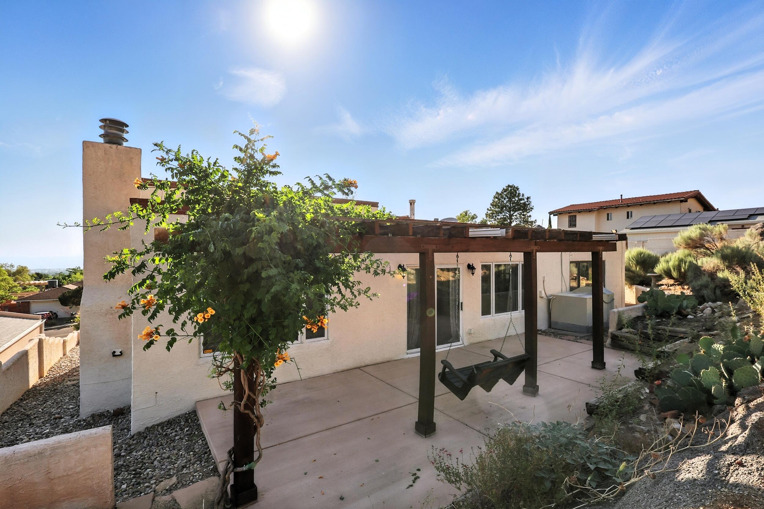 3004 Camino De La Sierra NE