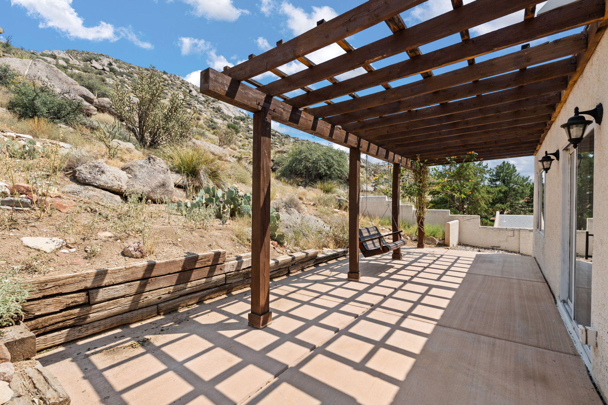 3004 Camino De La Sierra NE