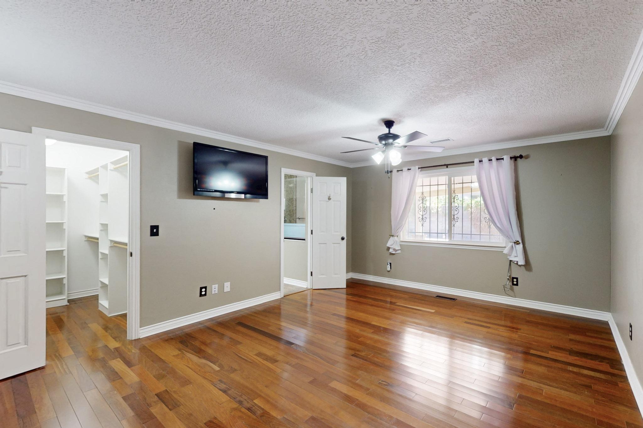 12412 CHELWOOD Trail NE