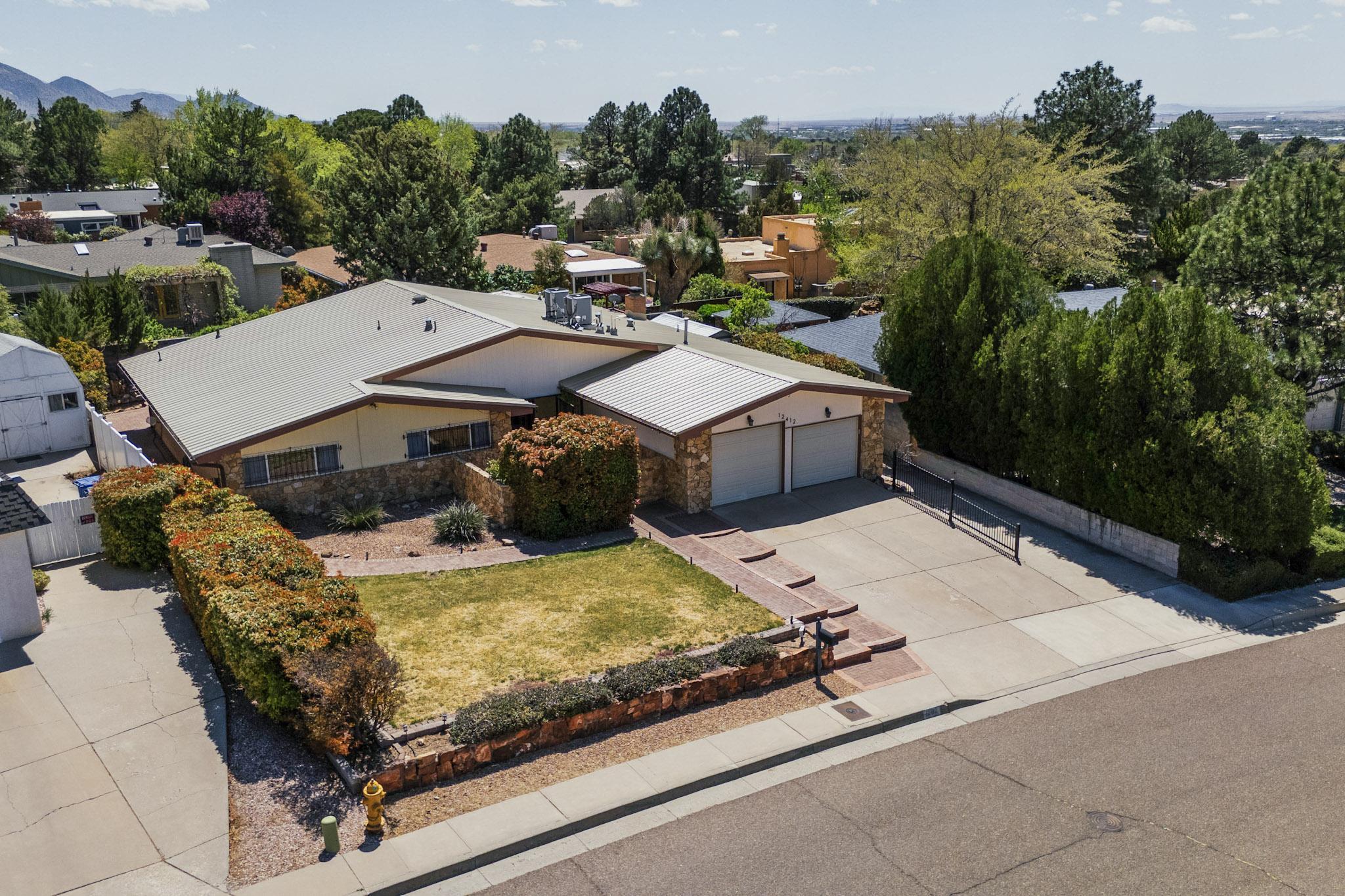 12412 CHELWOOD Trail NE