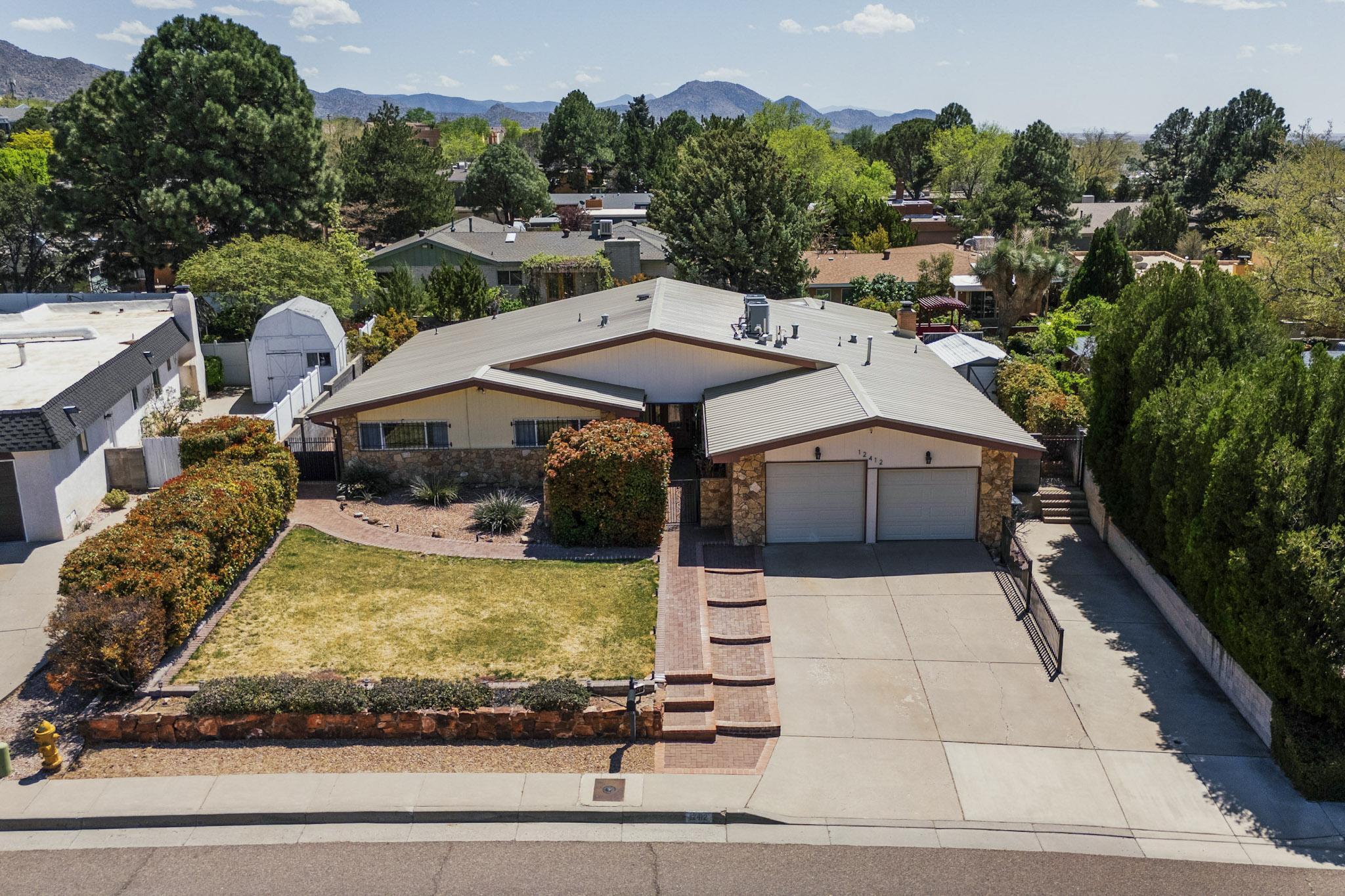 12412 CHELWOOD Trail NE