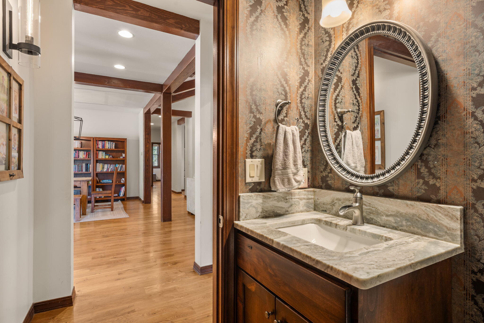 921 CHAMISAL Road NW