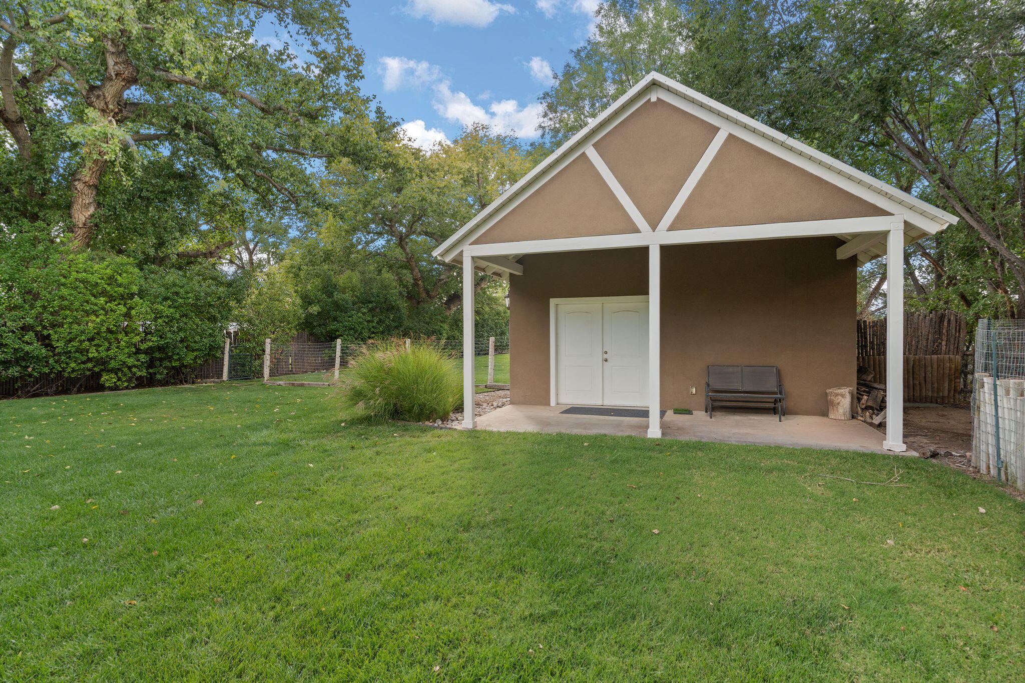 921 CHAMISAL Road NW