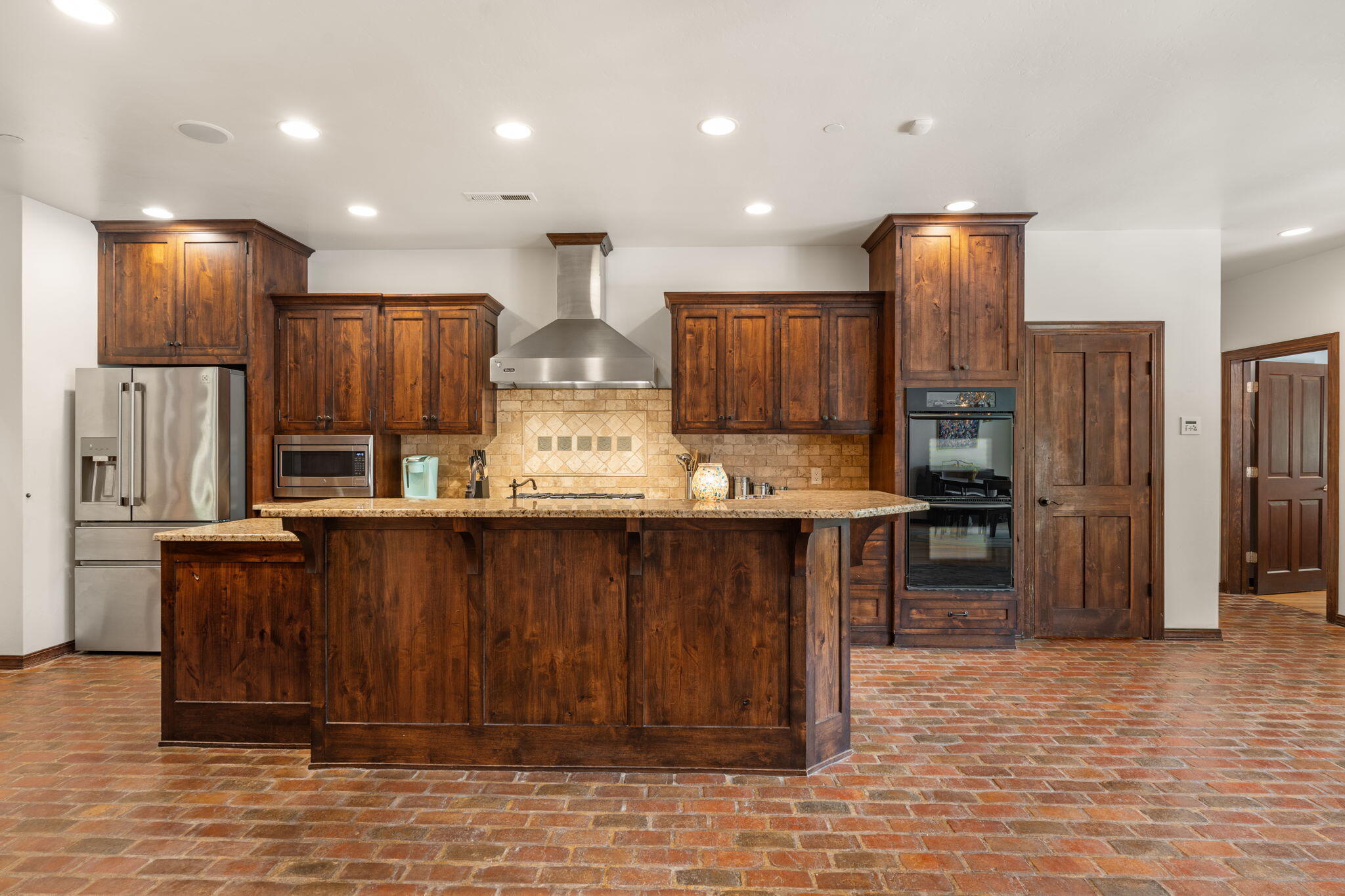 921 CHAMISAL Road NW