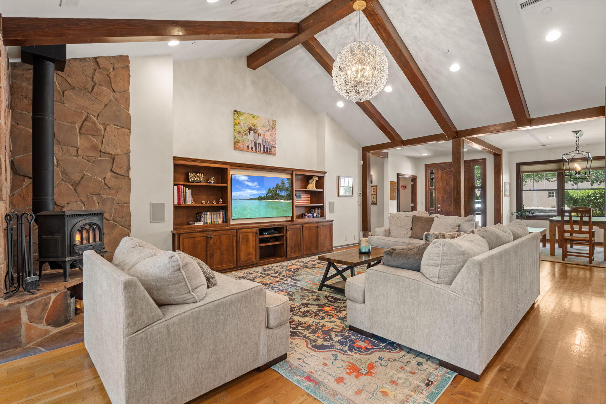 921 CHAMISAL Road NW