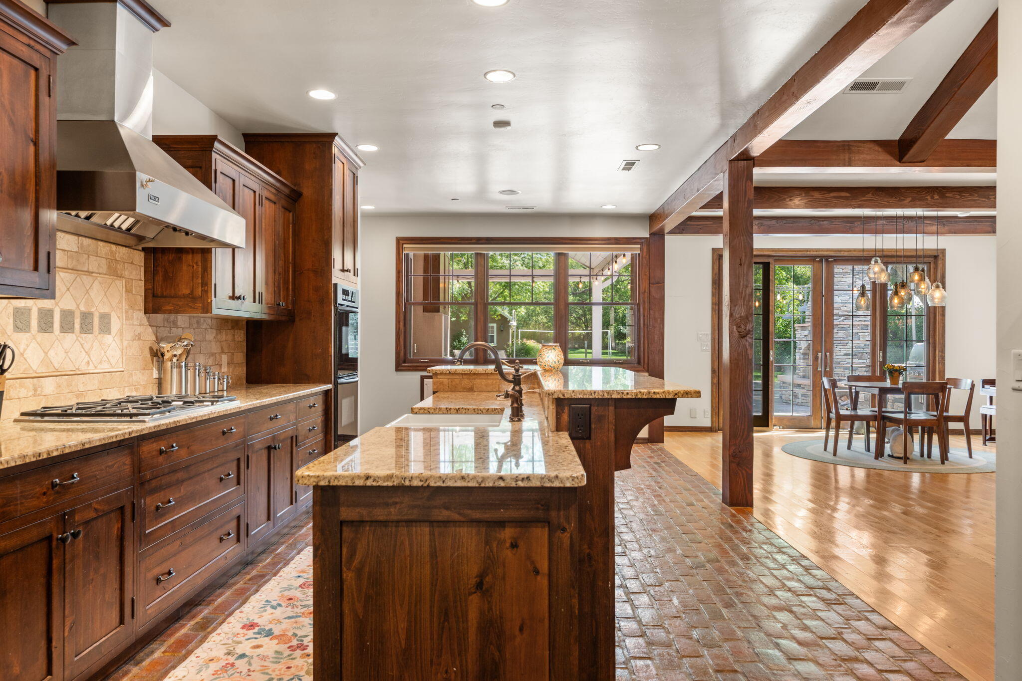 921 CHAMISAL Road NW