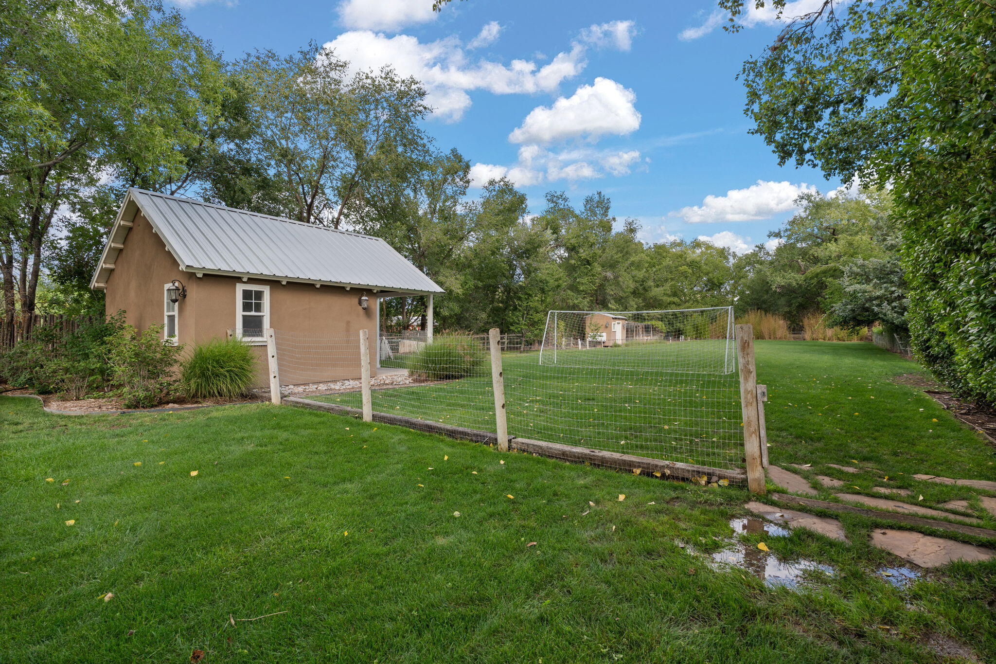 921 CHAMISAL Road NW