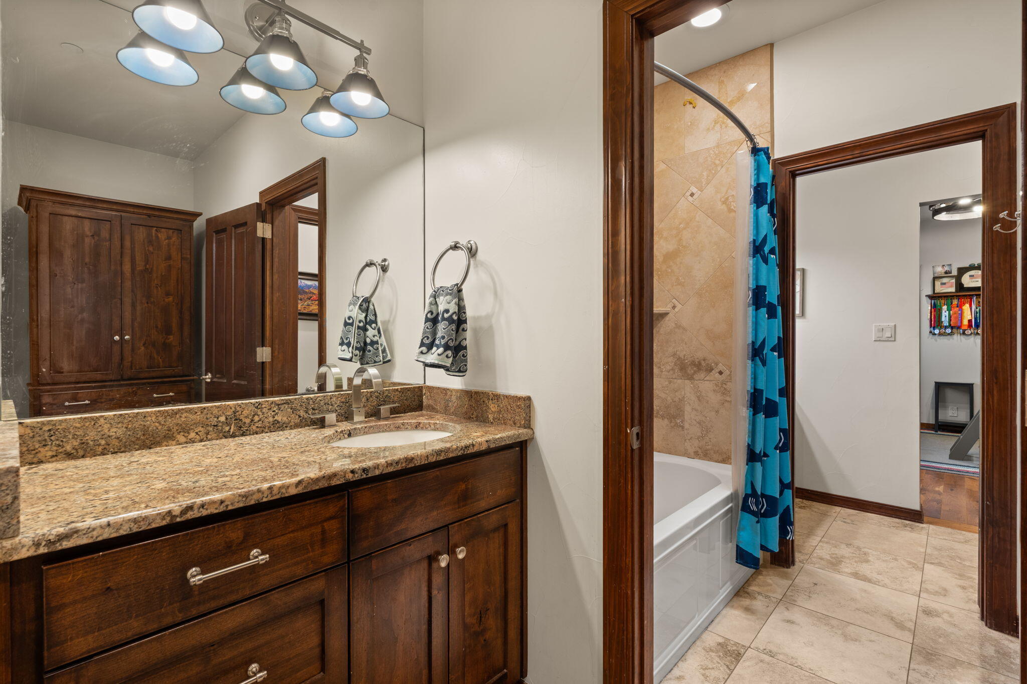 921 CHAMISAL Road NW