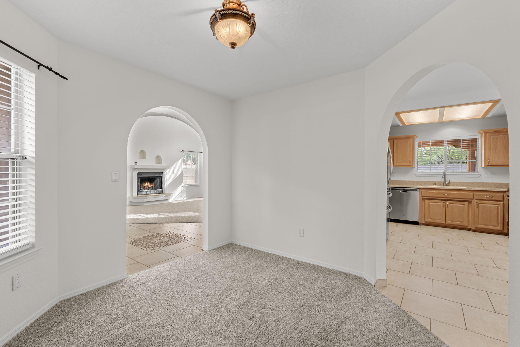 5136 ROANOKE Avenue NW