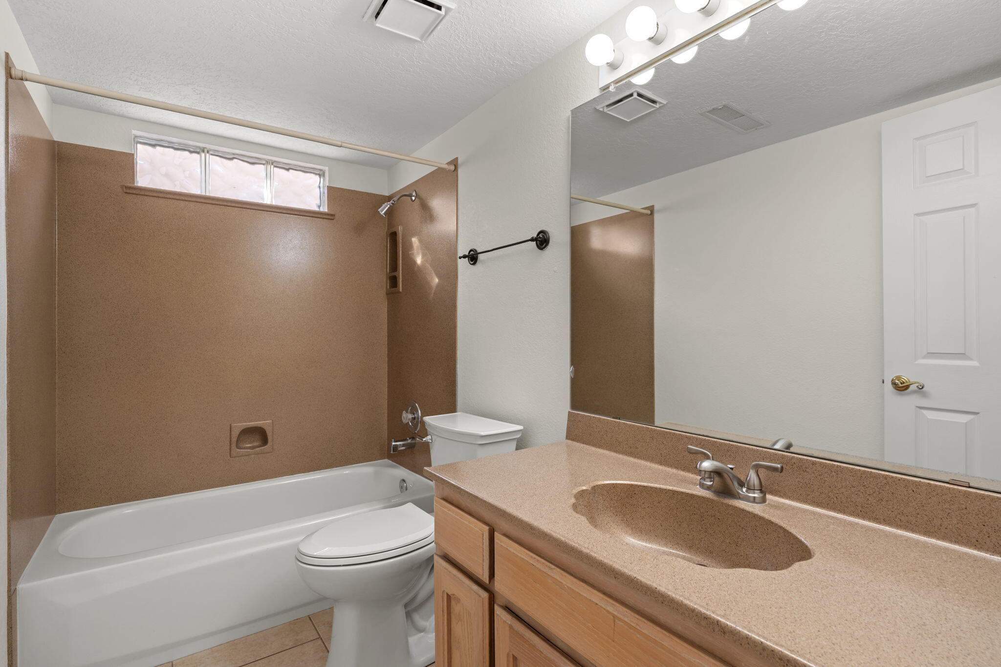 5136 ROANOKE Avenue NW