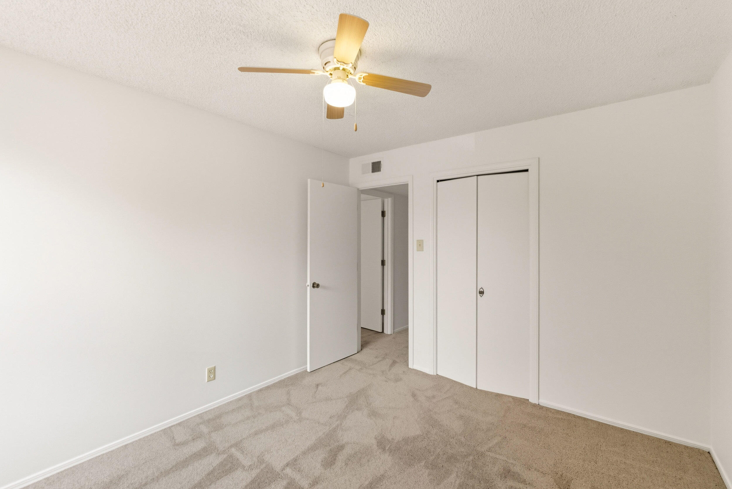 3824 Tracy Street NE