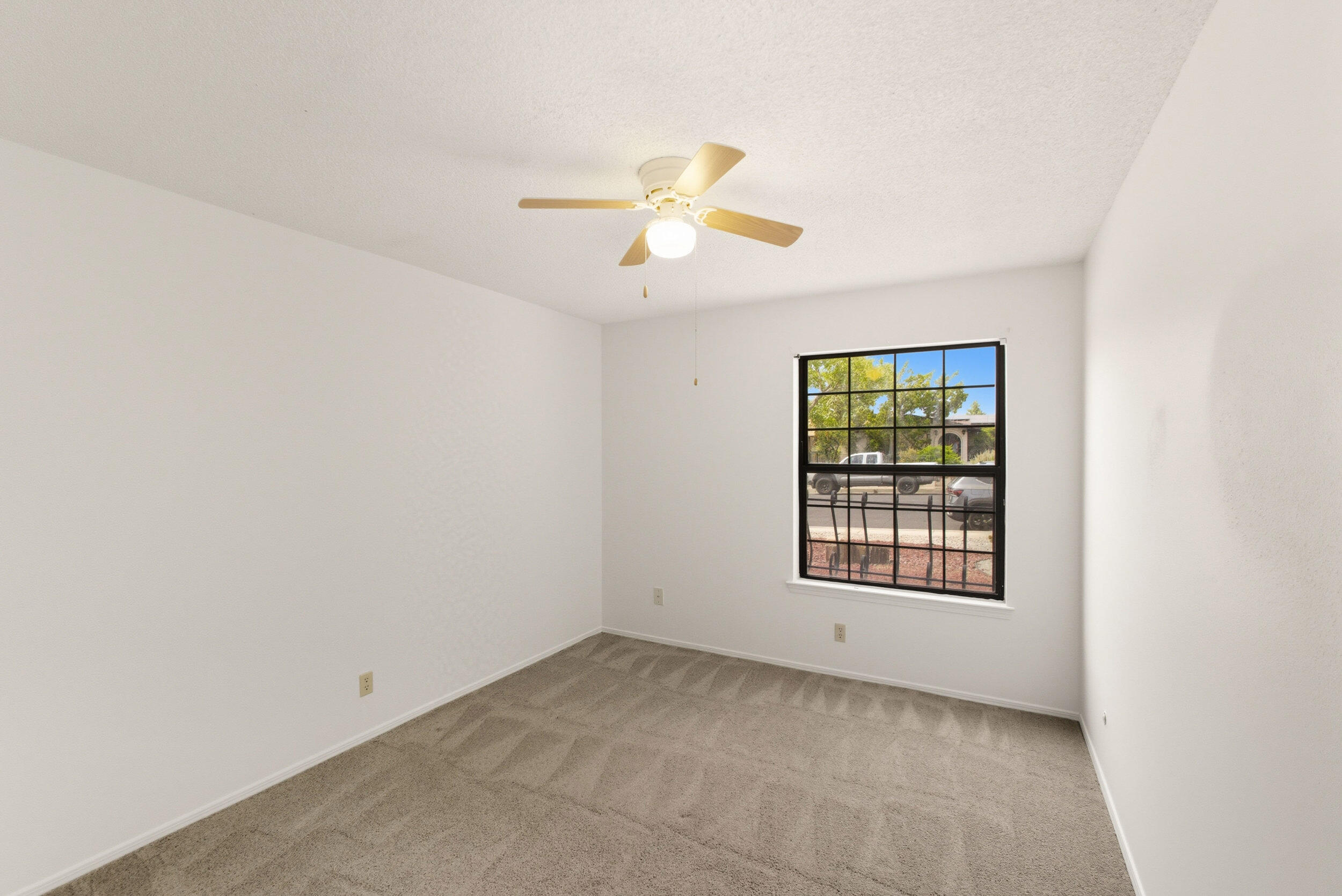 3824 Tracy Street NE