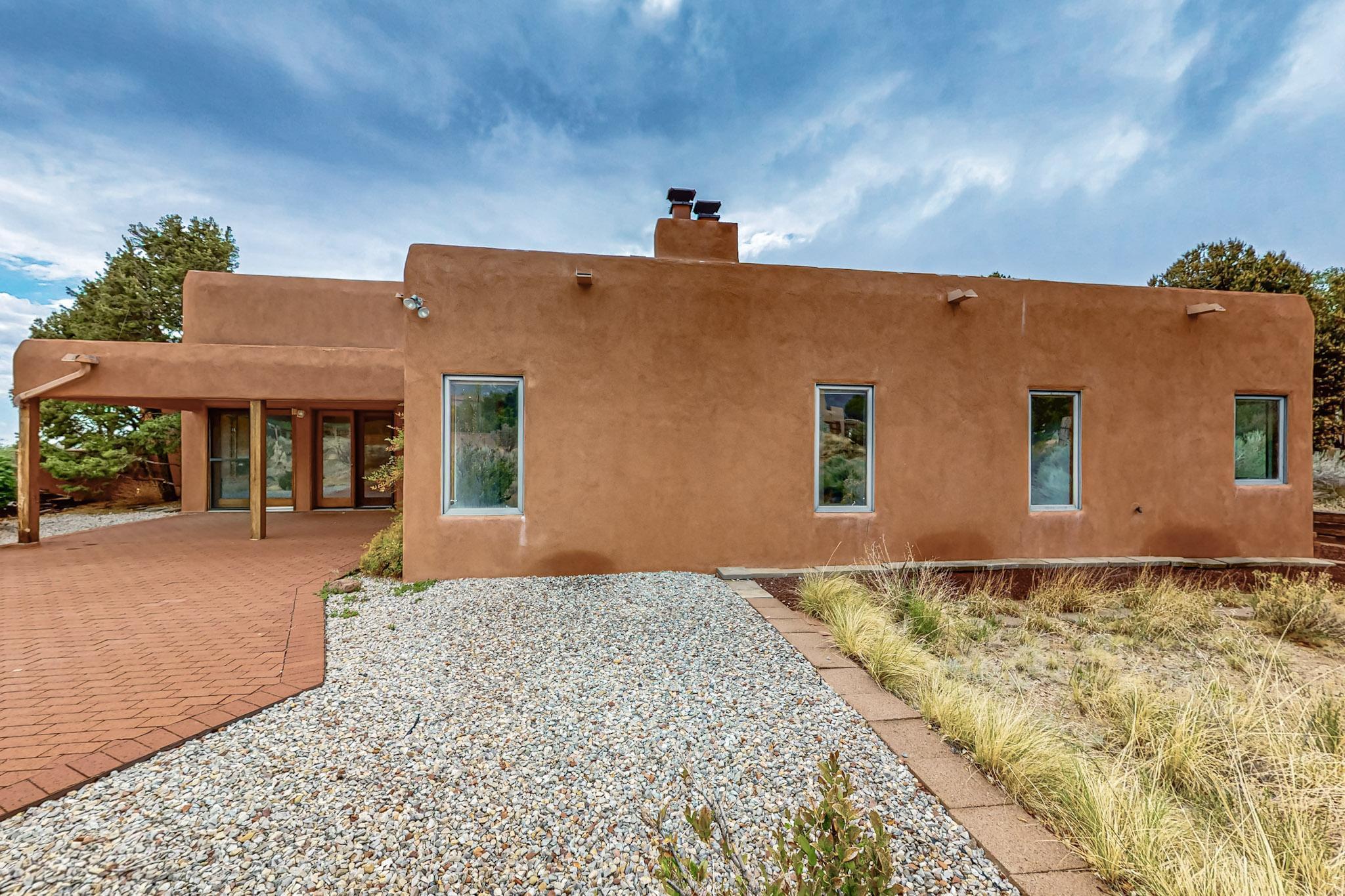 1704 QUAIL RUN Court NE