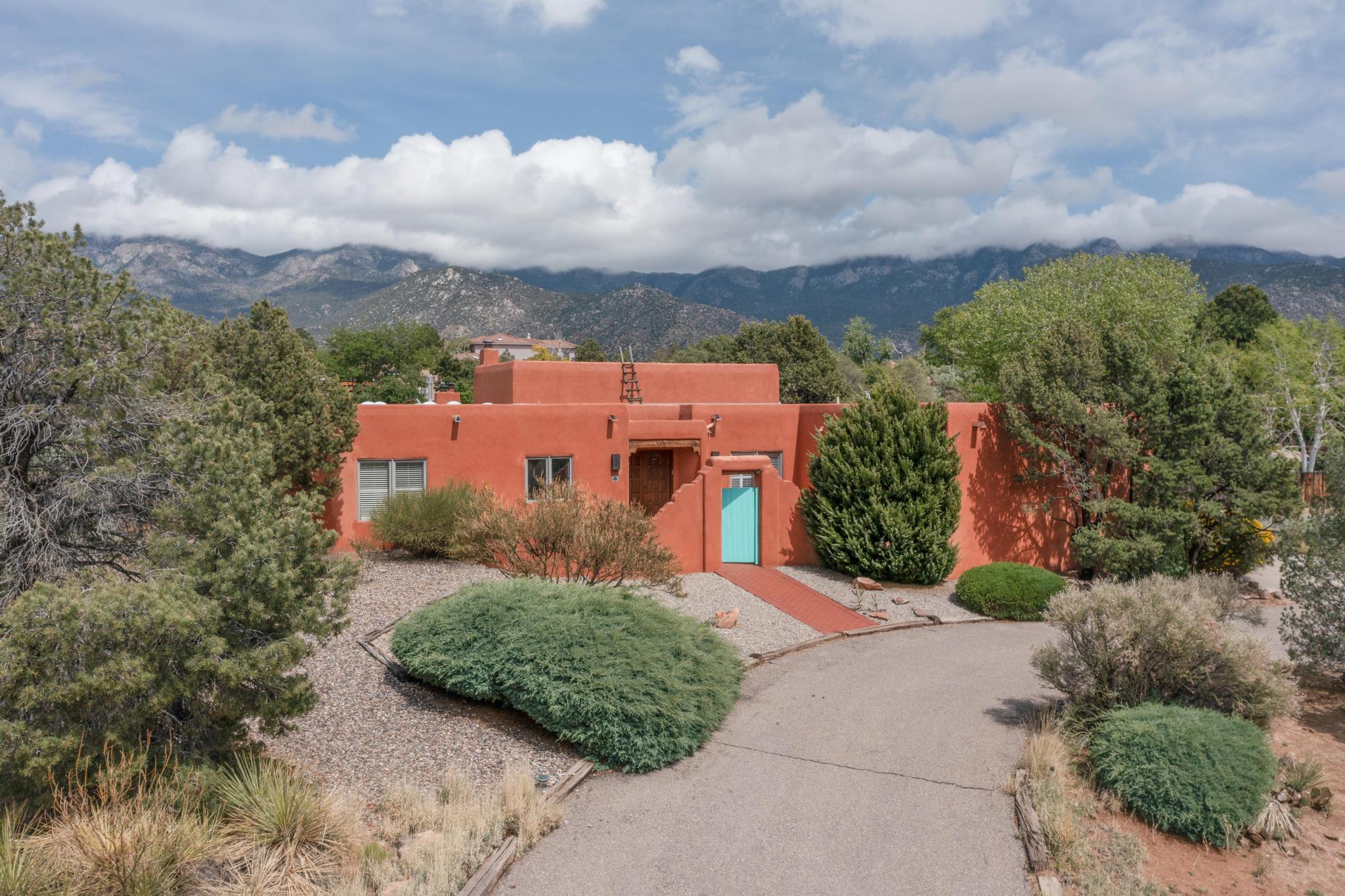 1704 QUAIL RUN Court NE