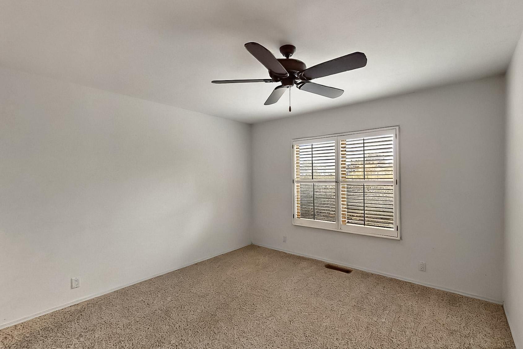 1704 QUAIL RUN Court NE