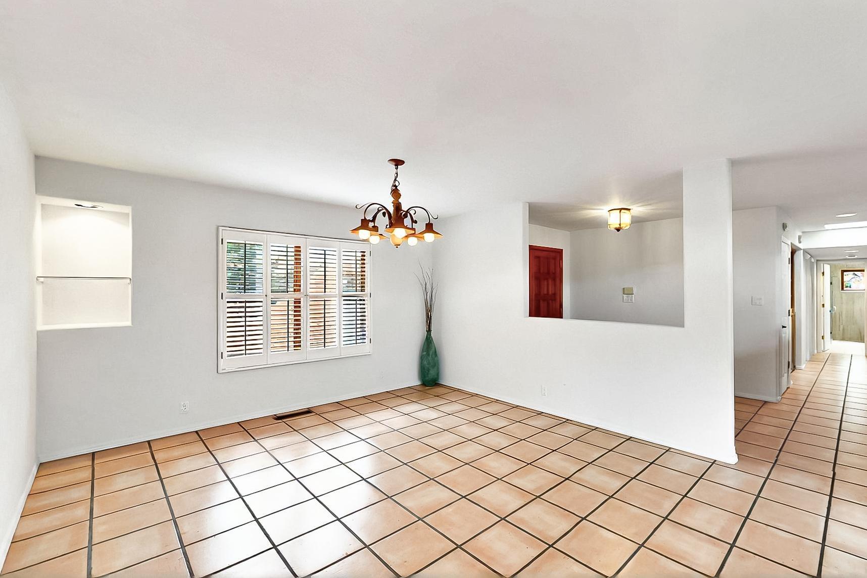 1704 QUAIL RUN Court NE