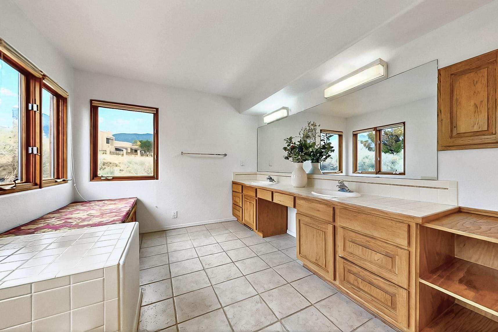 1704 QUAIL RUN Court NE