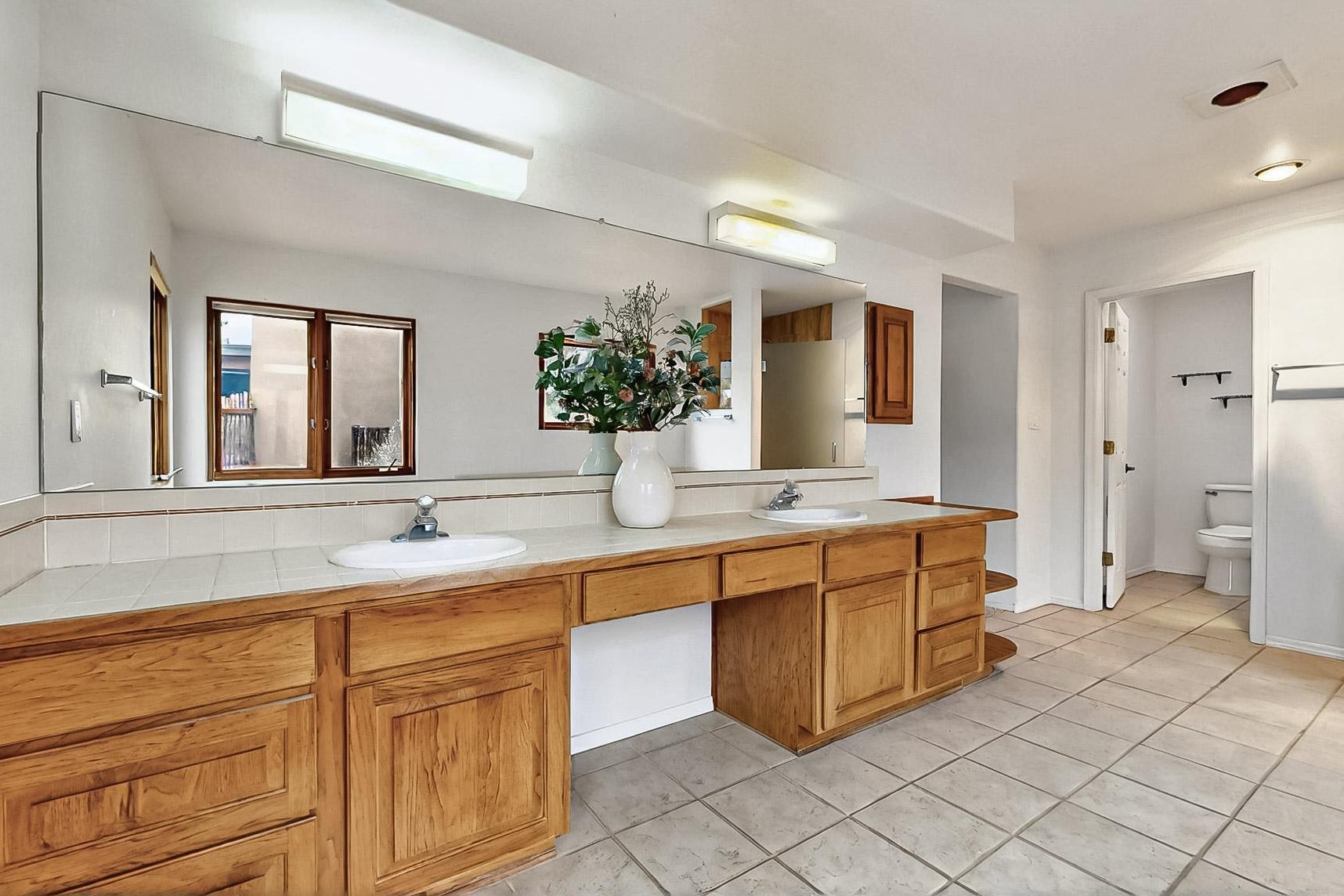 1704 QUAIL RUN Court NE