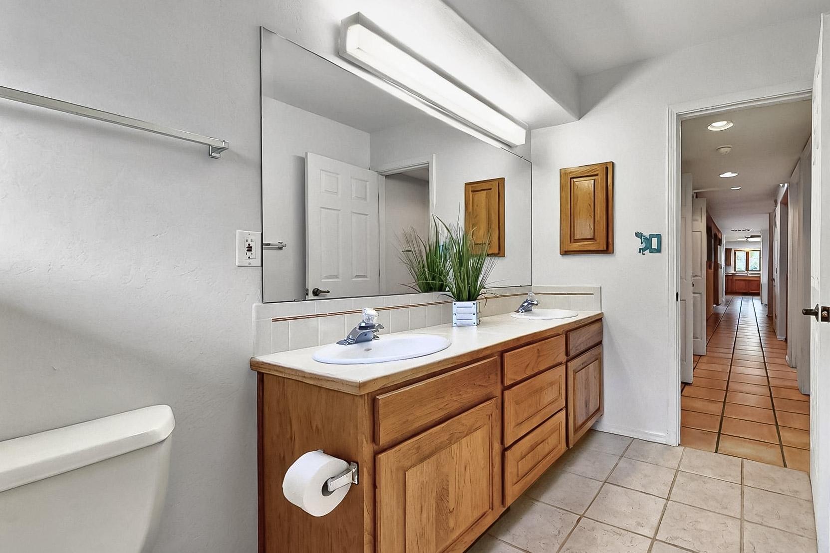 1704 QUAIL RUN Court NE