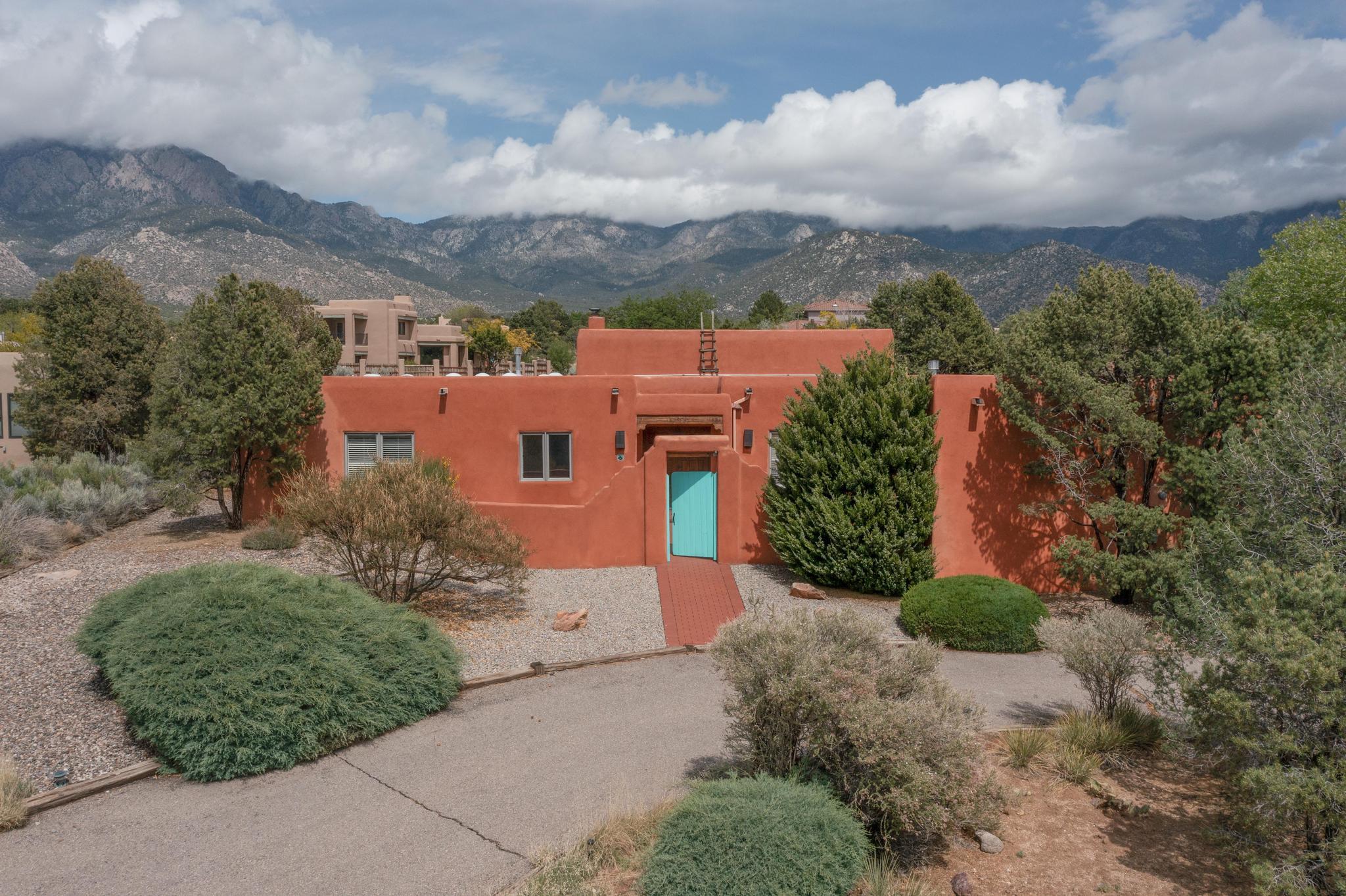 1704 QUAIL RUN Court NE