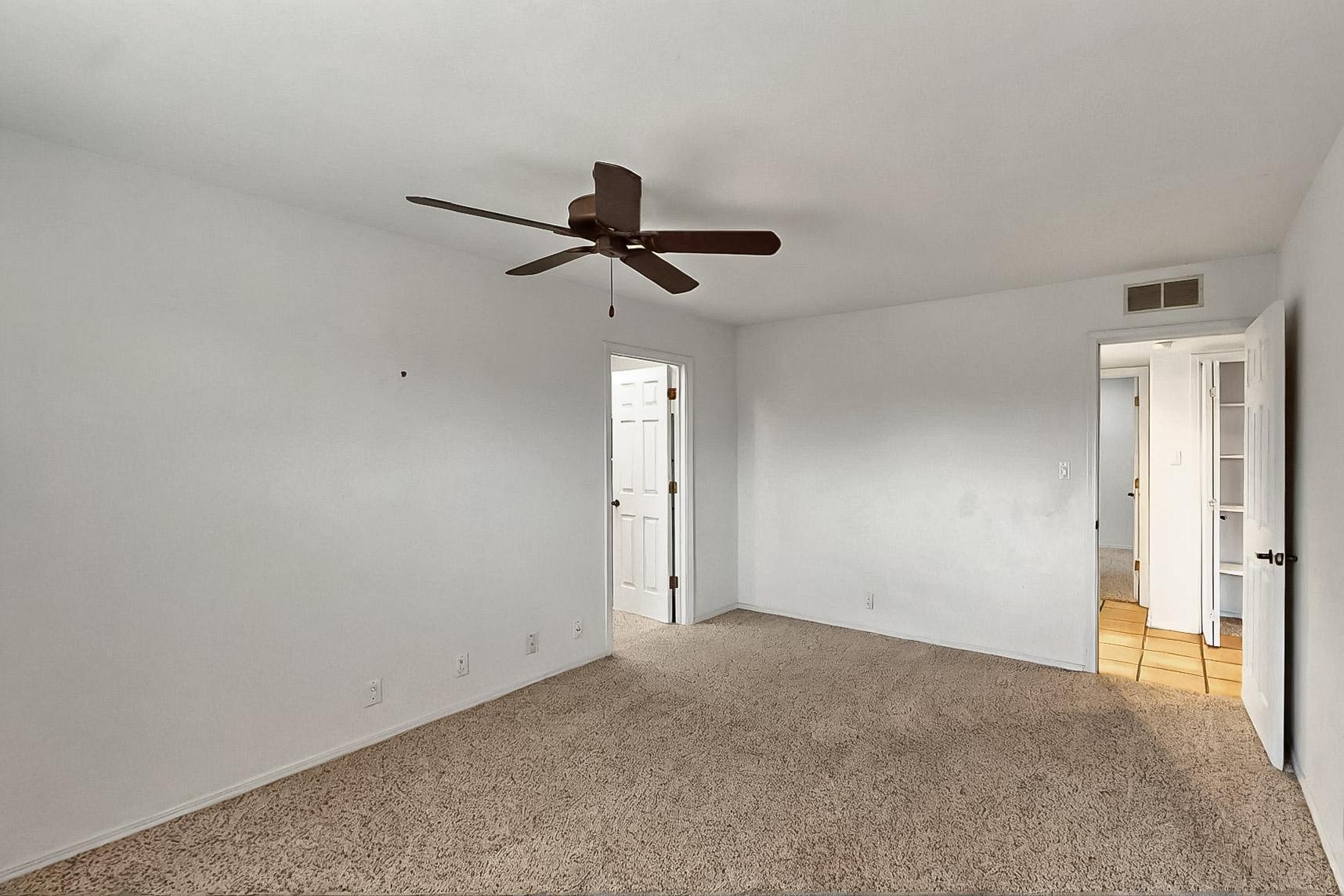 1704 QUAIL RUN Court NE