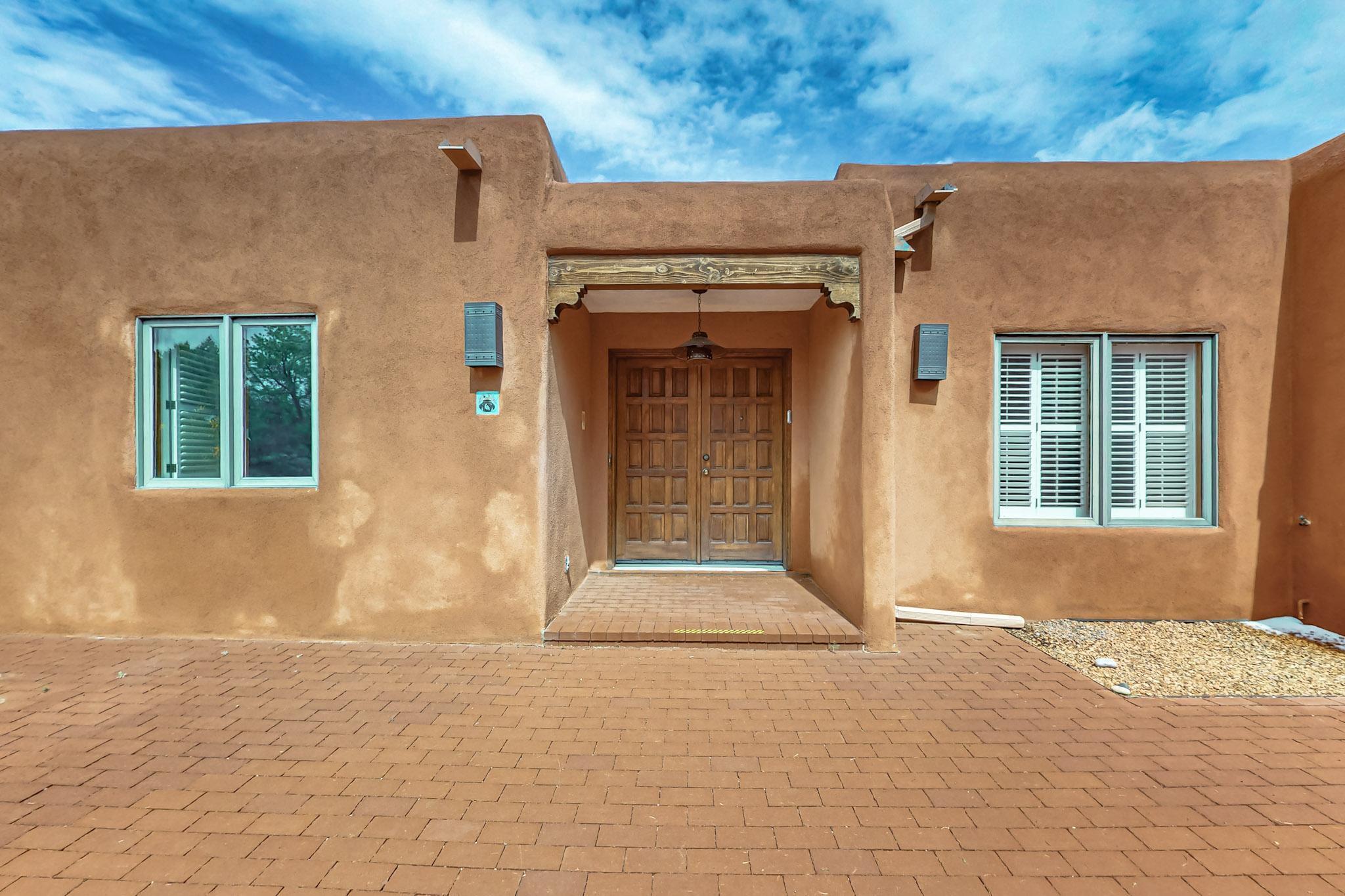 1704 QUAIL RUN Court NE