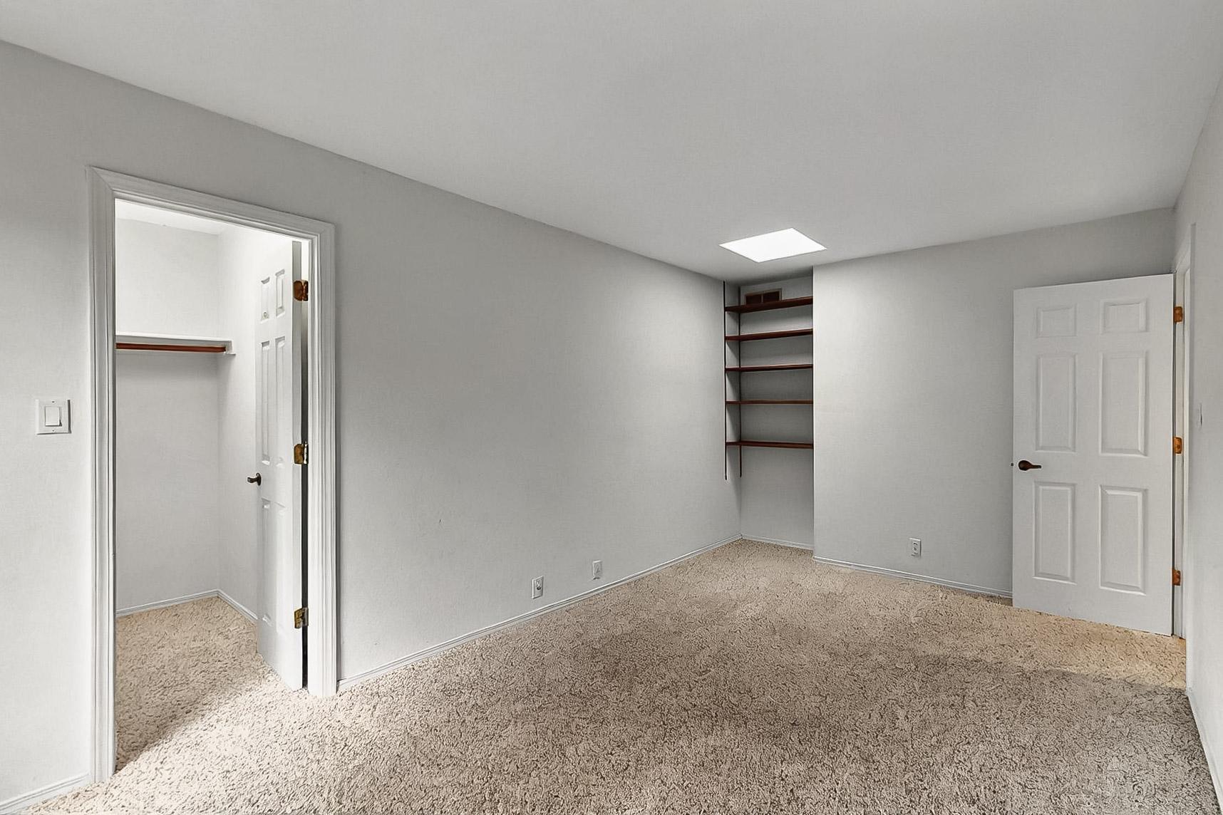 1704 QUAIL RUN Court NE