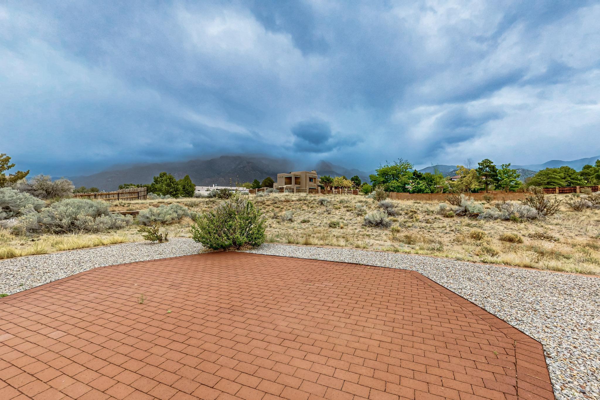 1704 QUAIL RUN Court NE