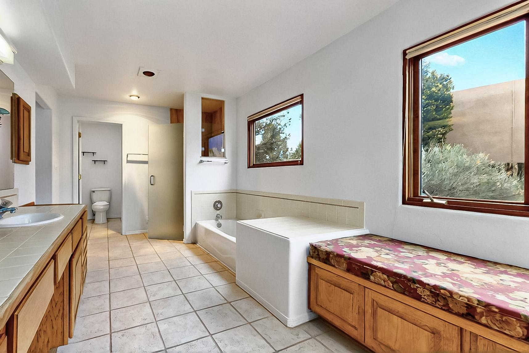 1704 QUAIL RUN Court NE