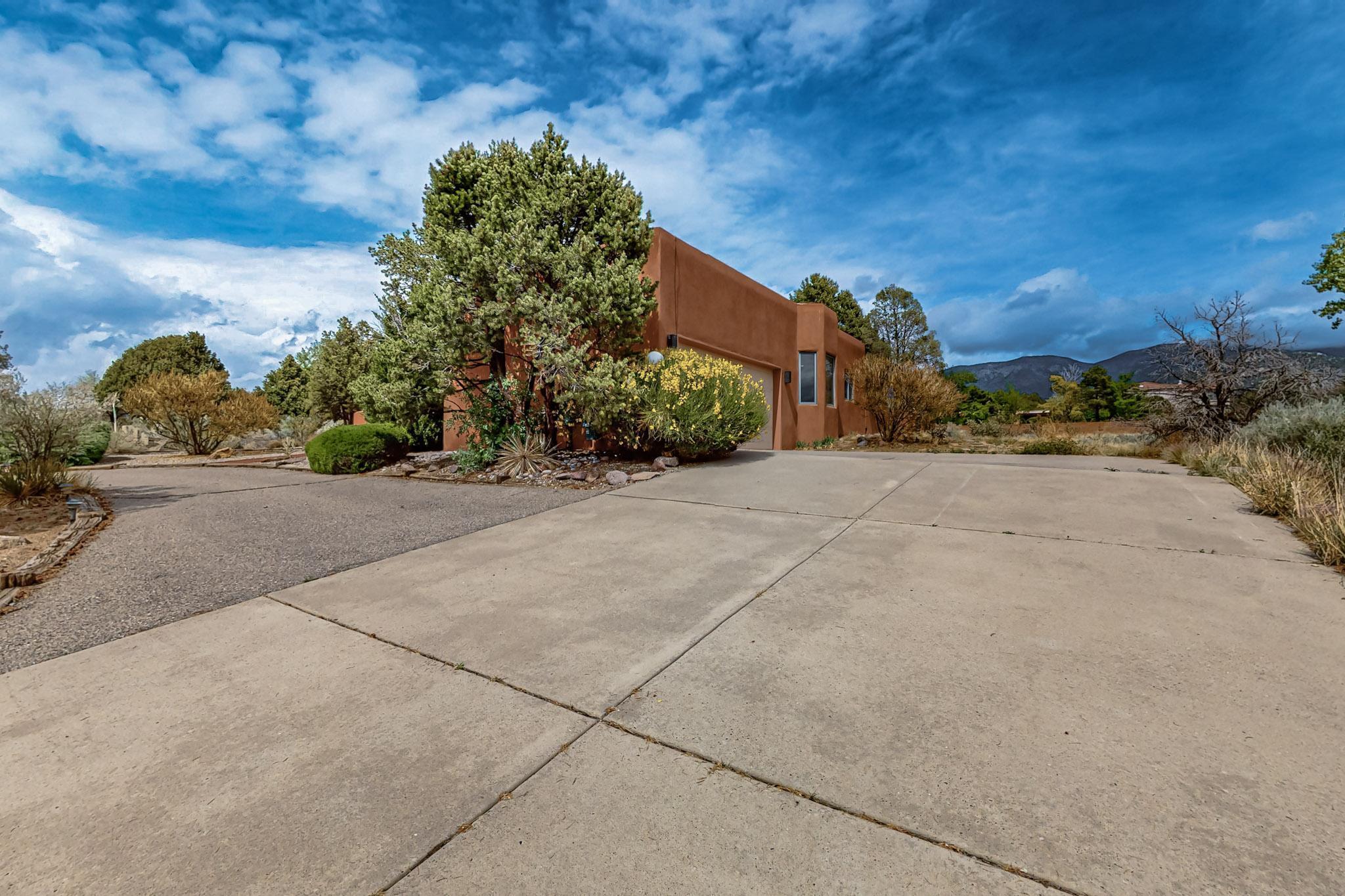 1704 QUAIL RUN Court NE