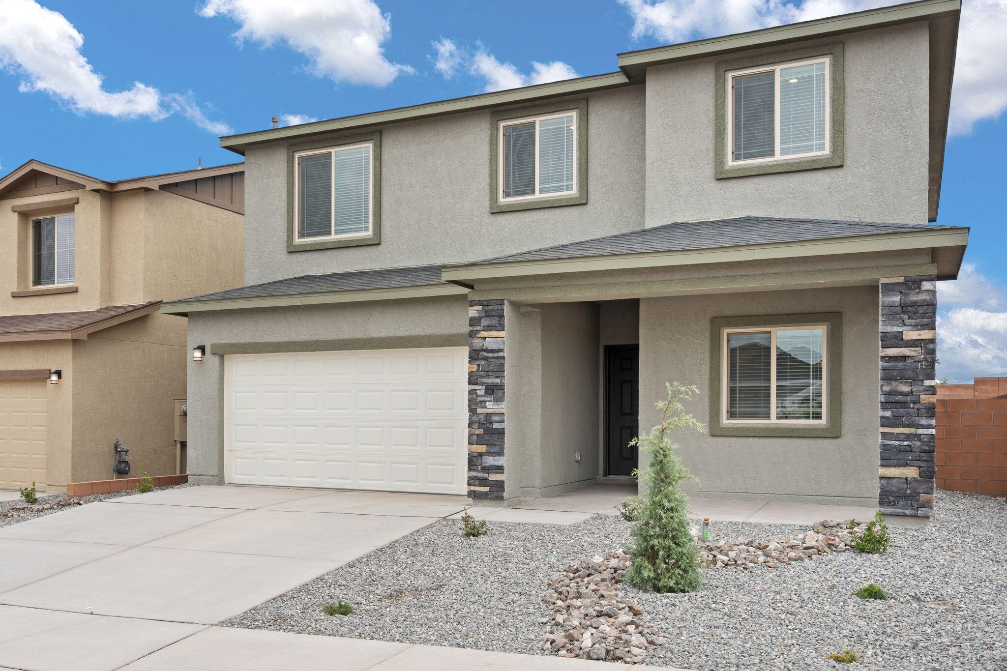 1545 Rawhide Loop NE