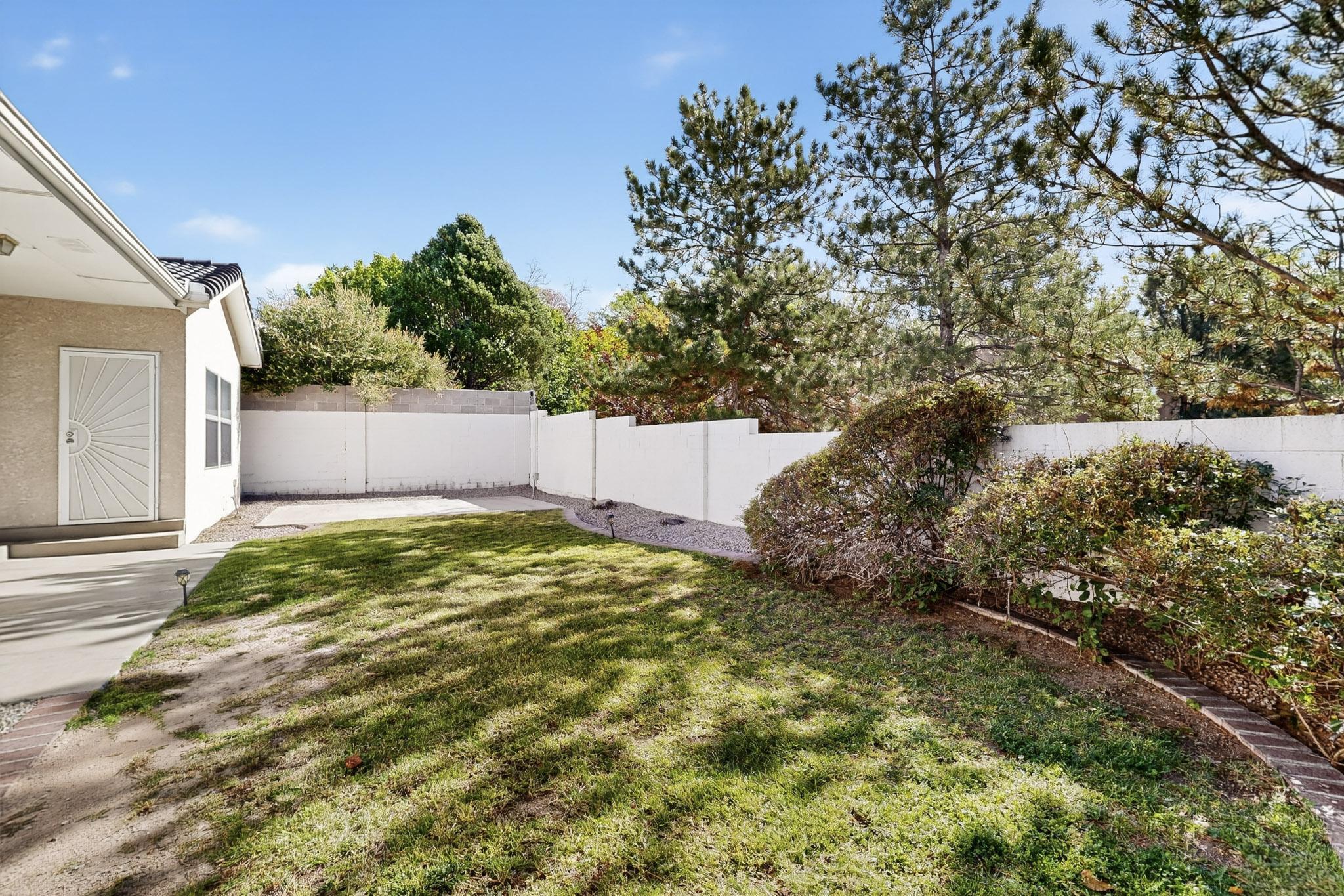 8712 NEW HAMPTON Road NE