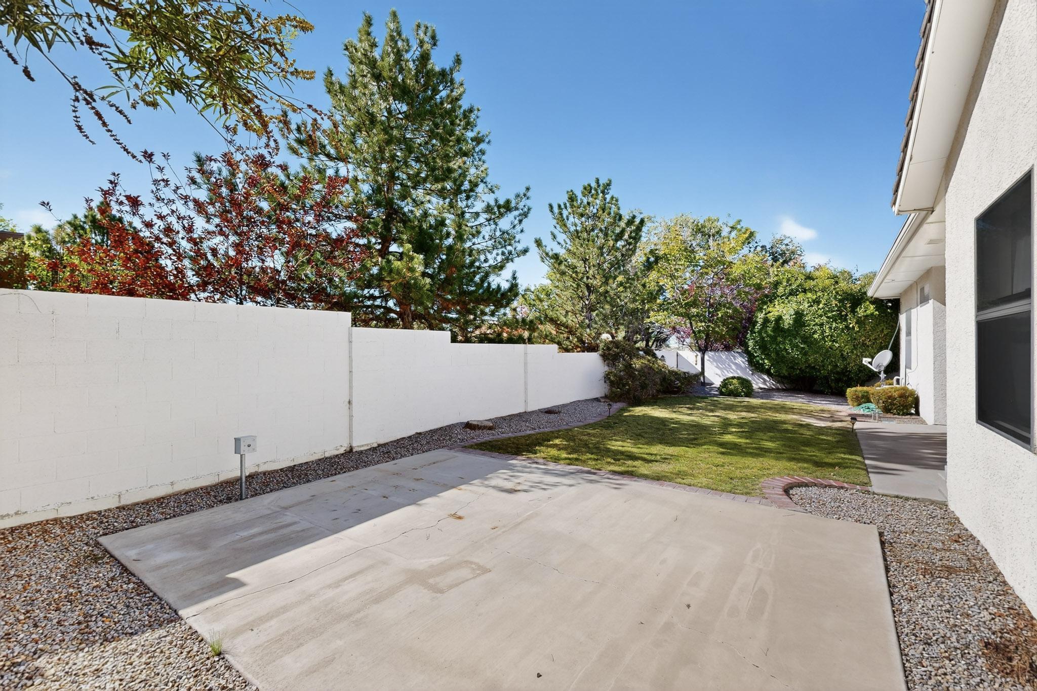 8712 NEW HAMPTON Road NE