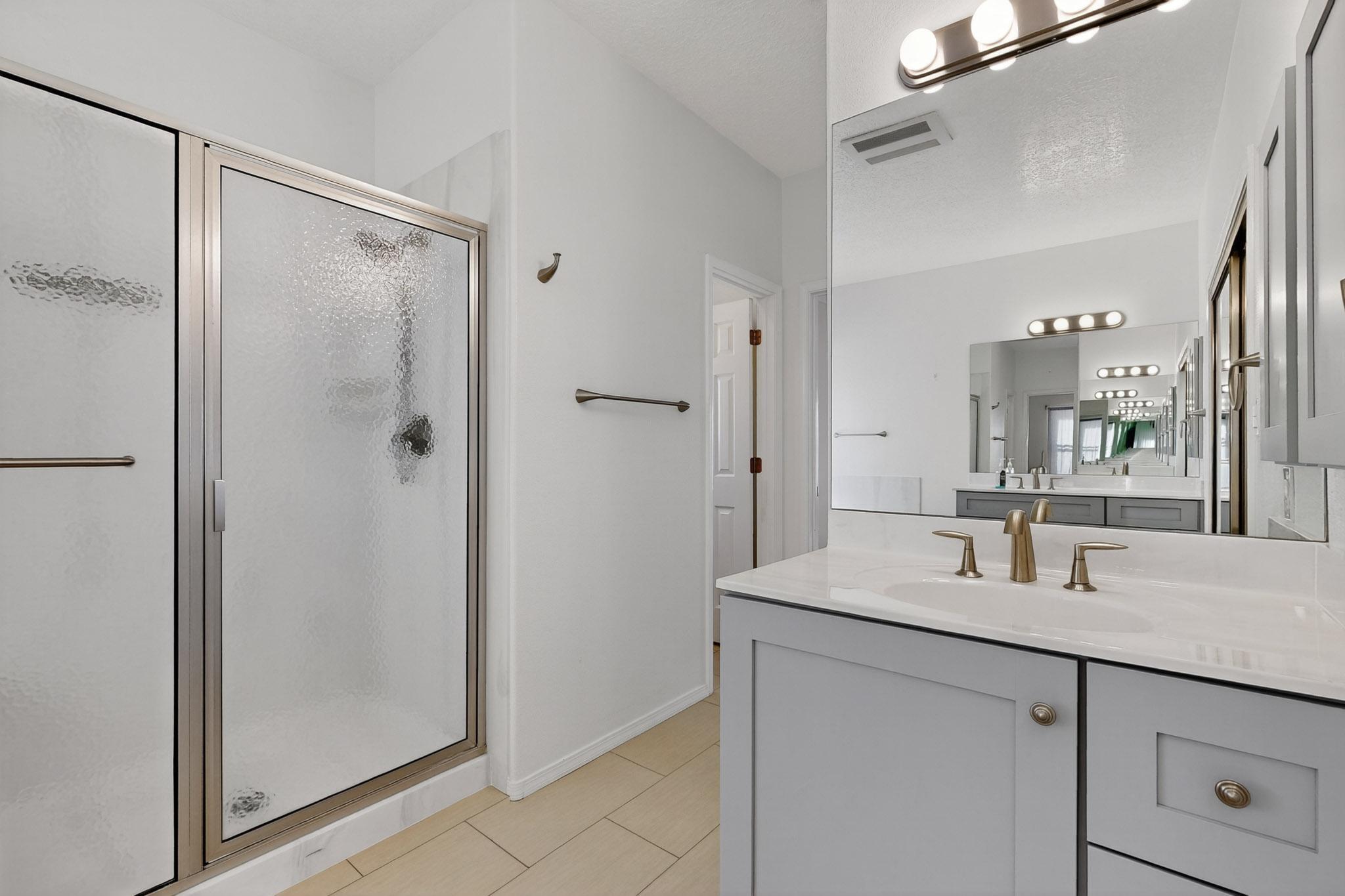 8712 NEW HAMPTON Road NE